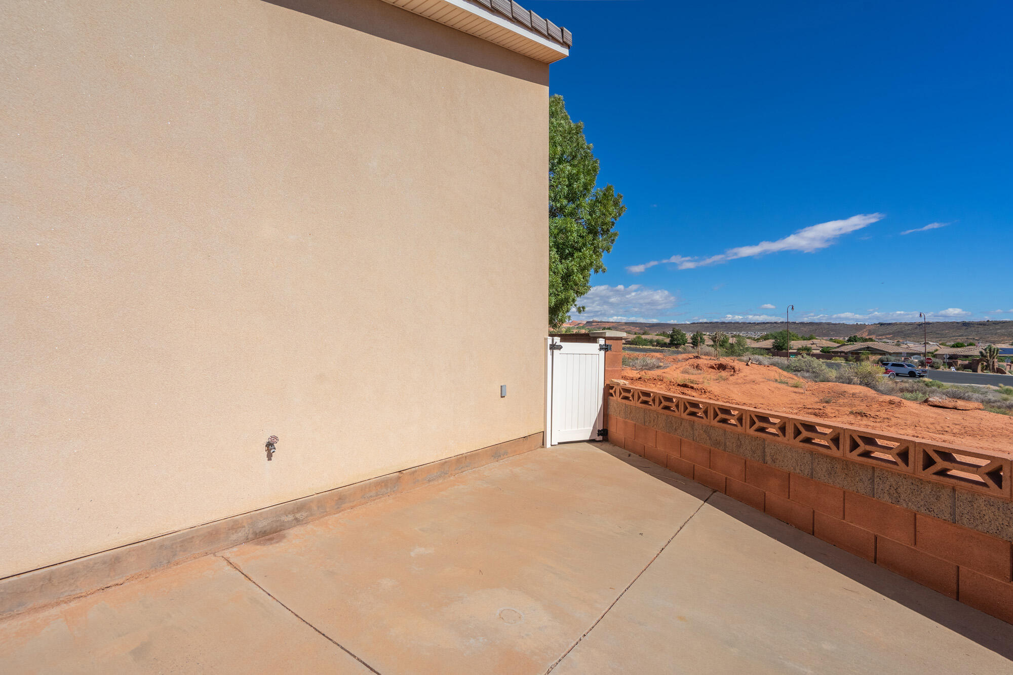 ENGLISH OAKS ESTATES - Residential