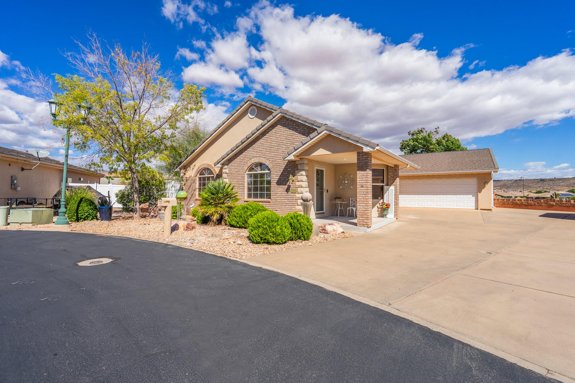 ENGLISH OAKS ESTATES - Residential