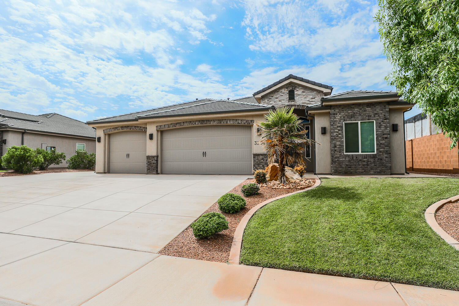 REDWOOD ESTATES - Residential