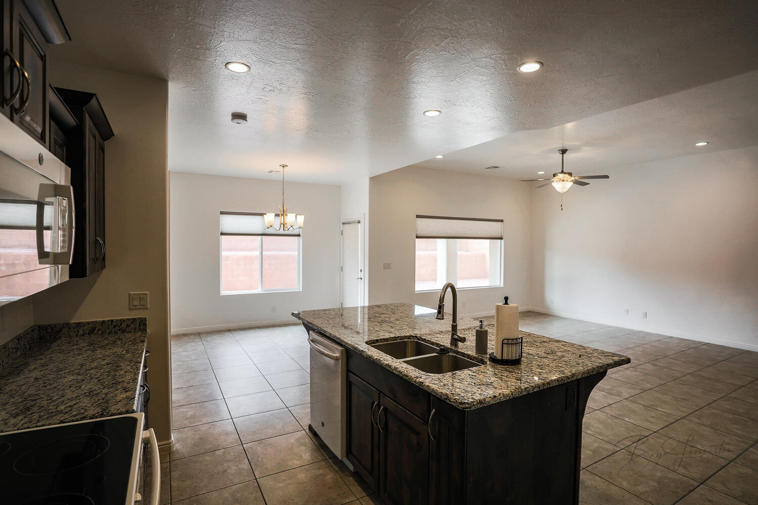 REDWOOD ESTATES - Residential