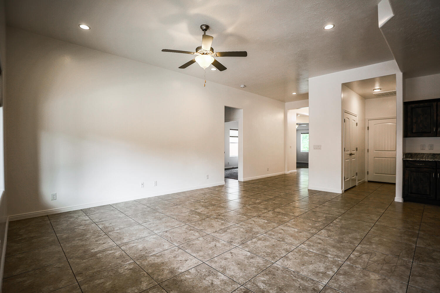 REDWOOD ESTATES - Residential