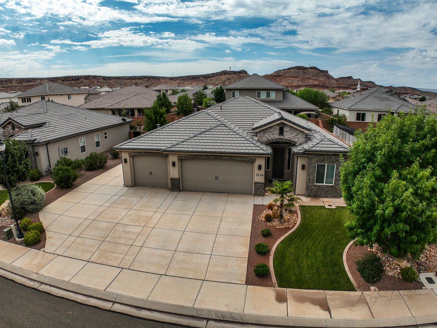 REDWOOD ESTATES - Residential