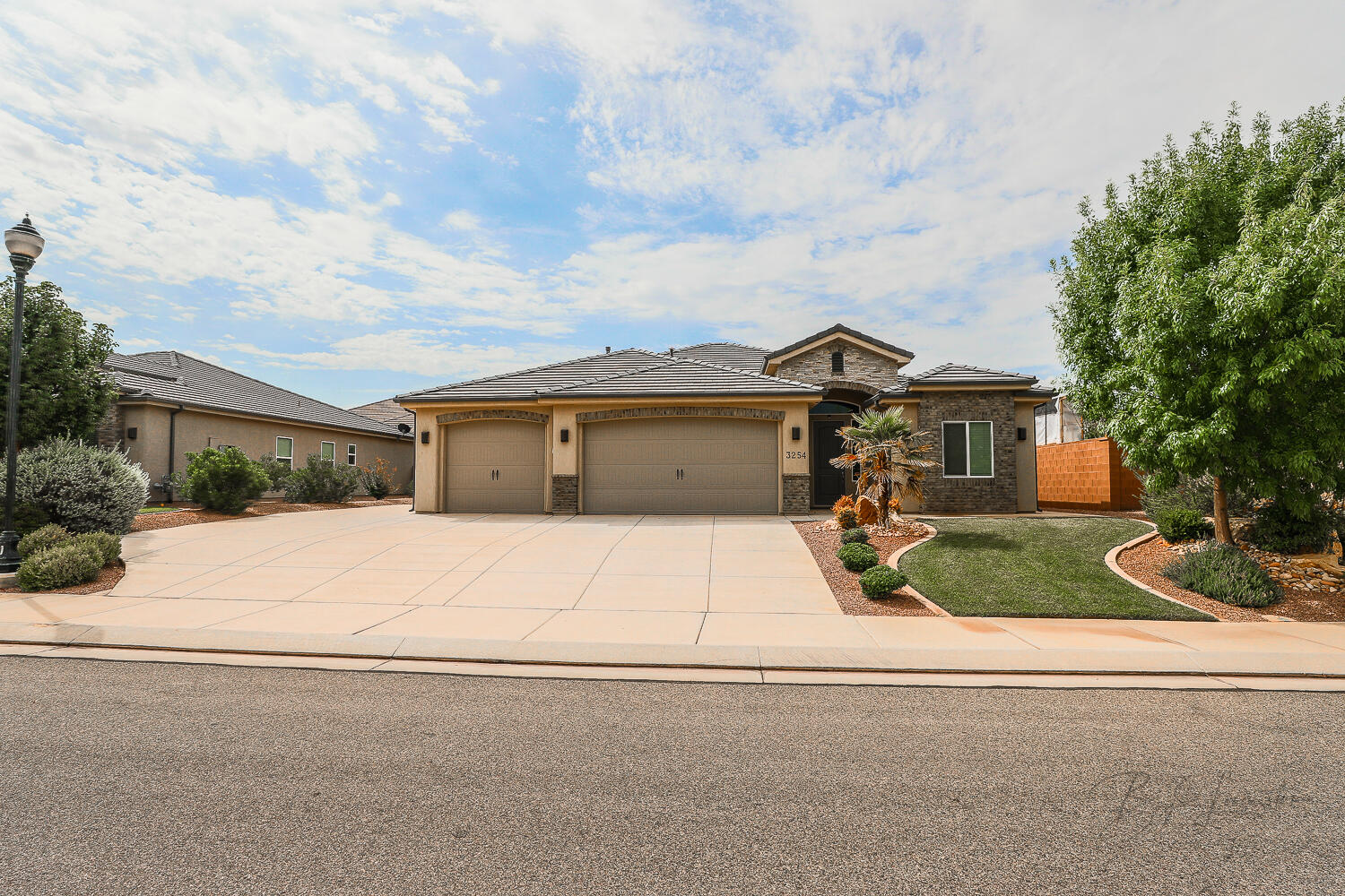 REDWOOD ESTATES - Residential