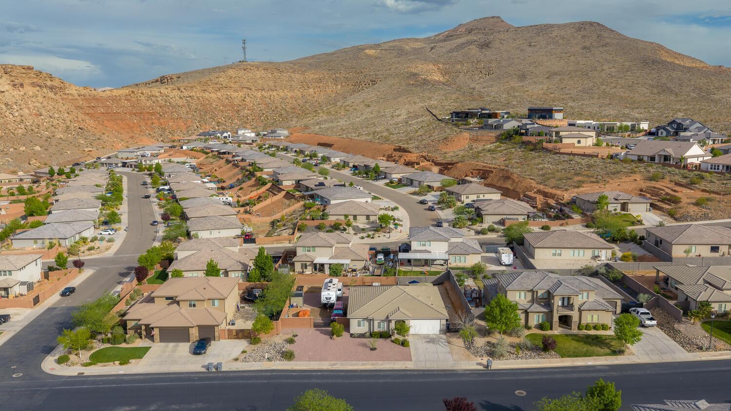 DESERT RIM - Residential