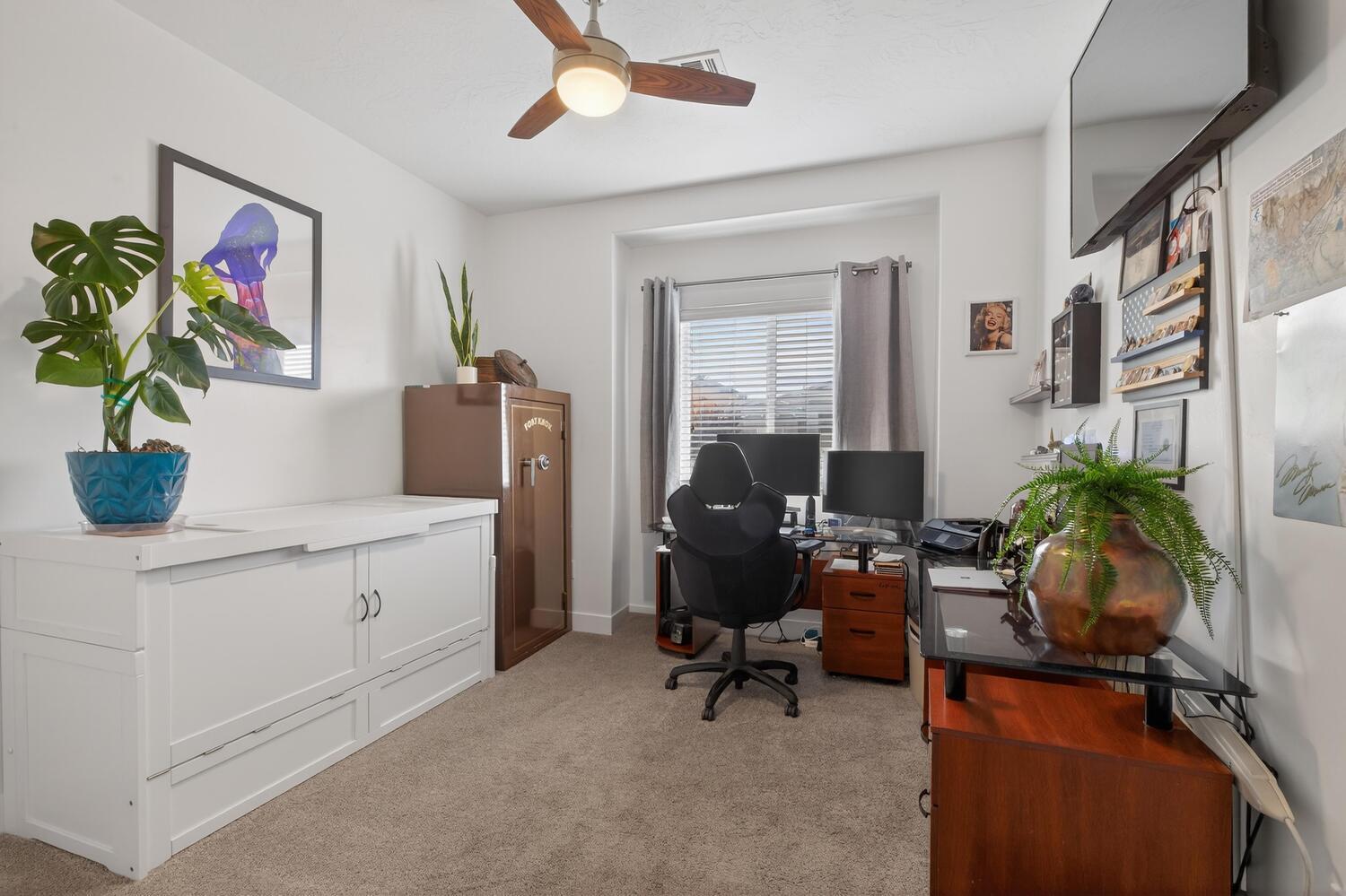 DESERT RIM - Residential