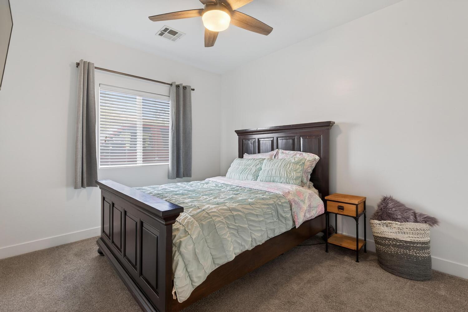 DESERT RIM - Residential