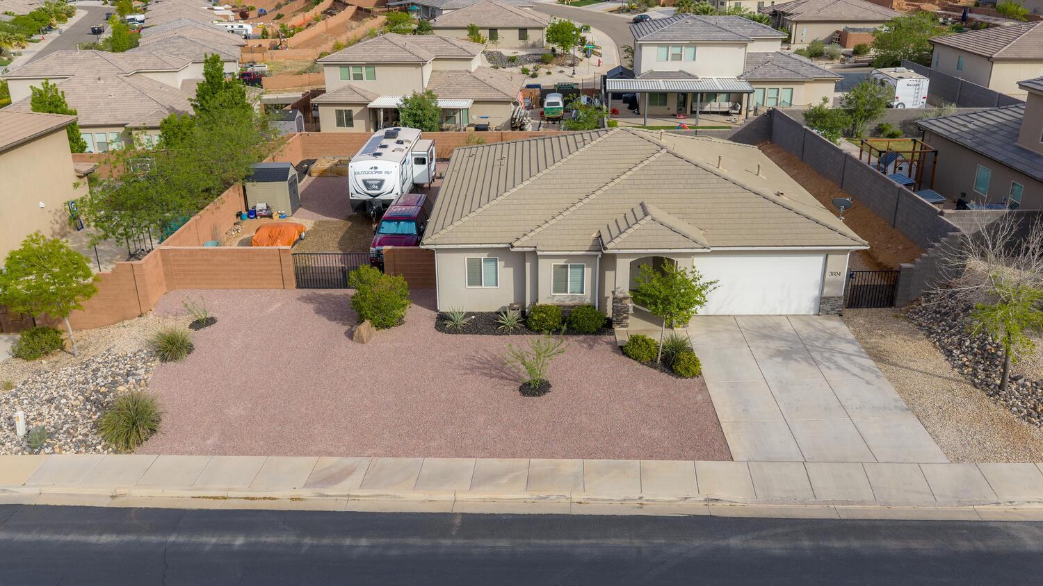 DESERT RIM - Residential