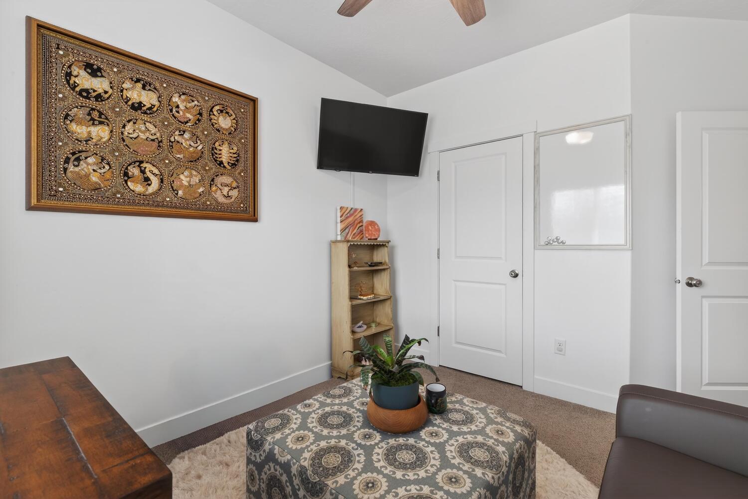 DESERT RIM - Residential