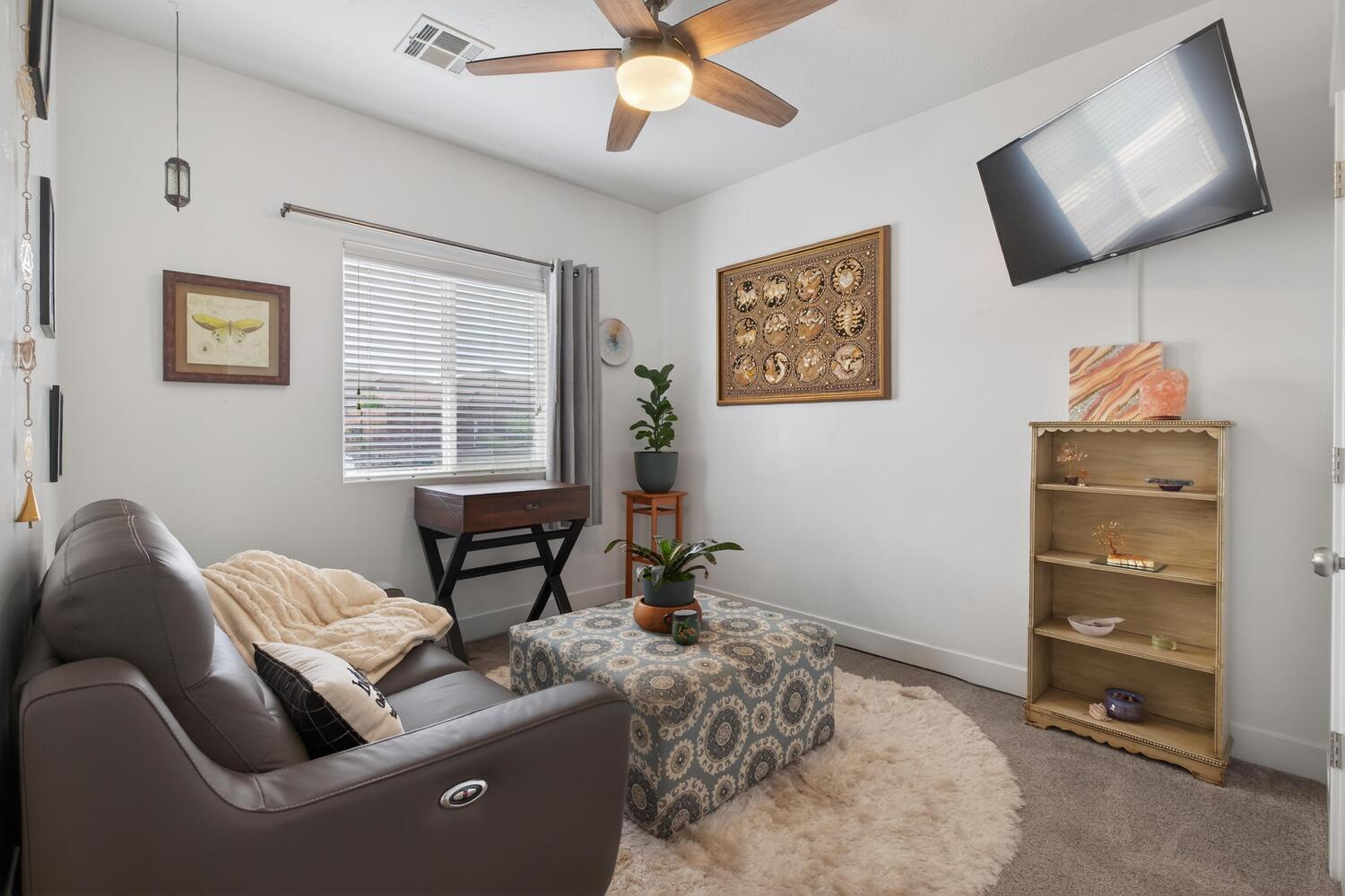 DESERT RIM - Residential