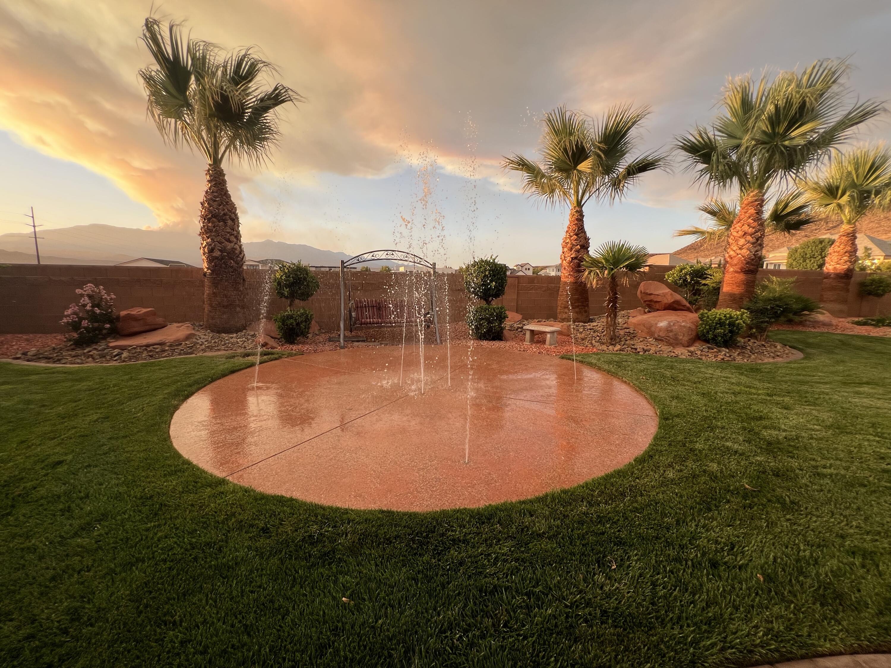 REDSTONE SPRINGS - Residential