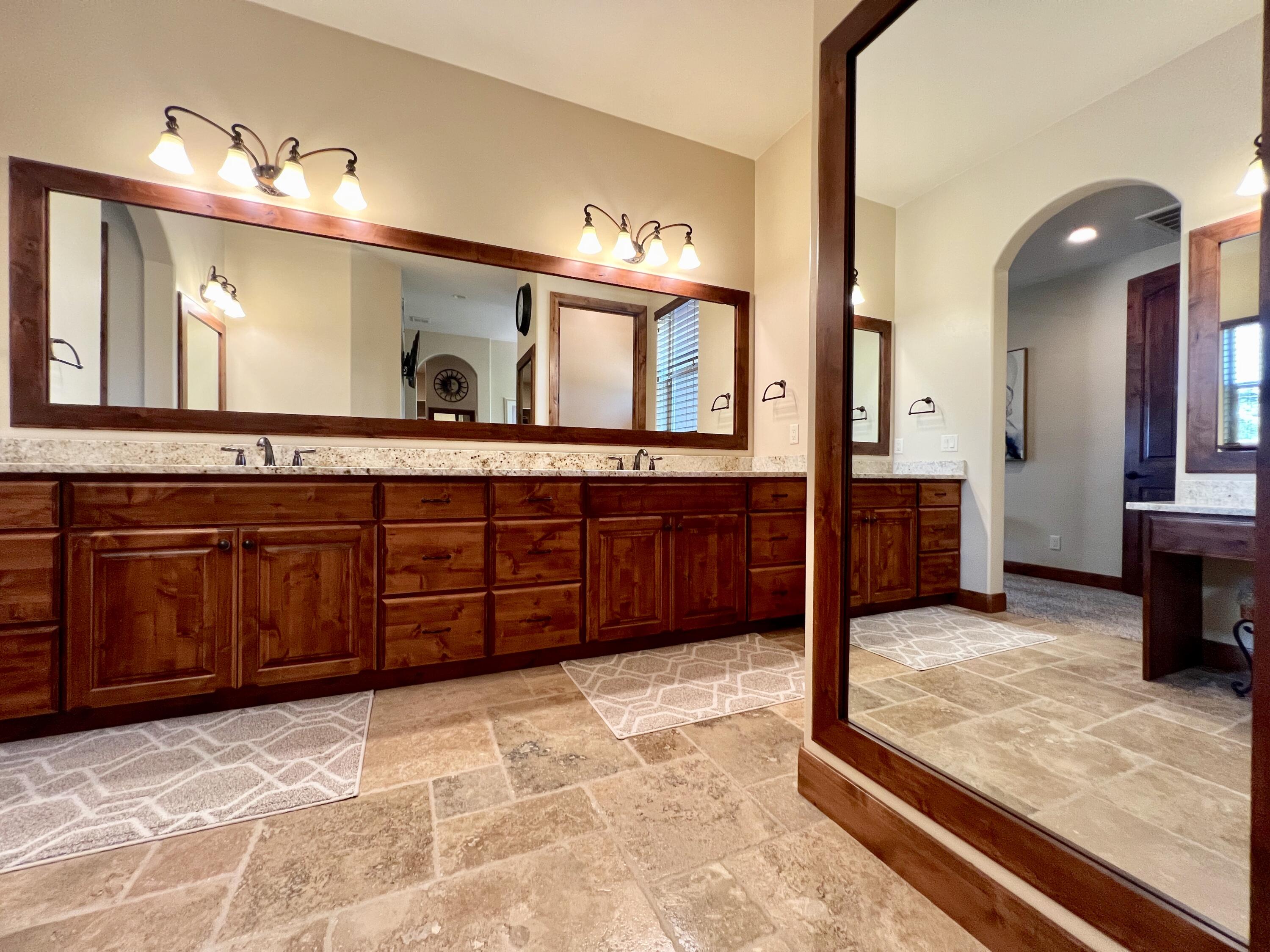 REDSTONE SPRINGS - Residential