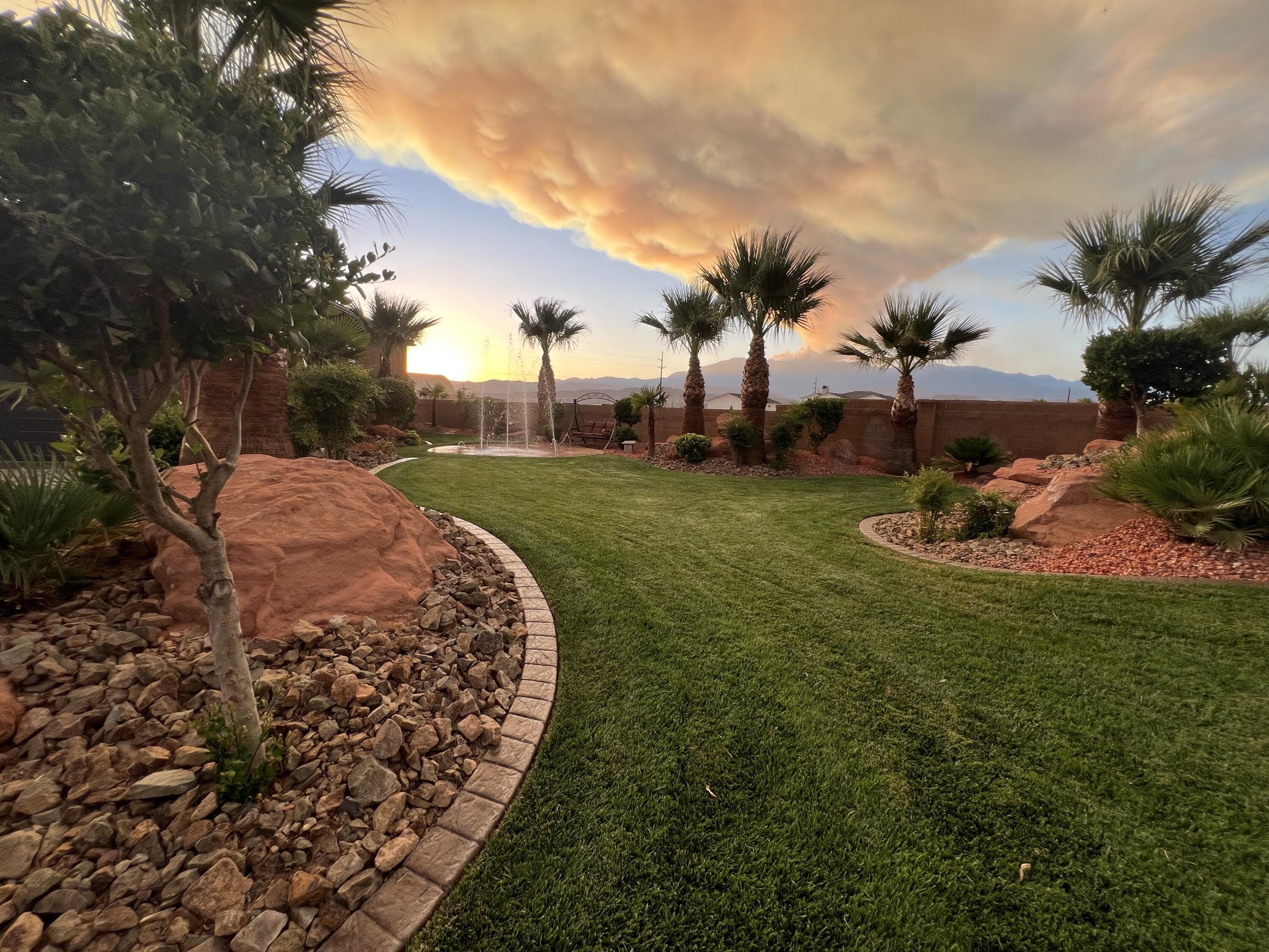 REDSTONE SPRINGS - Residential