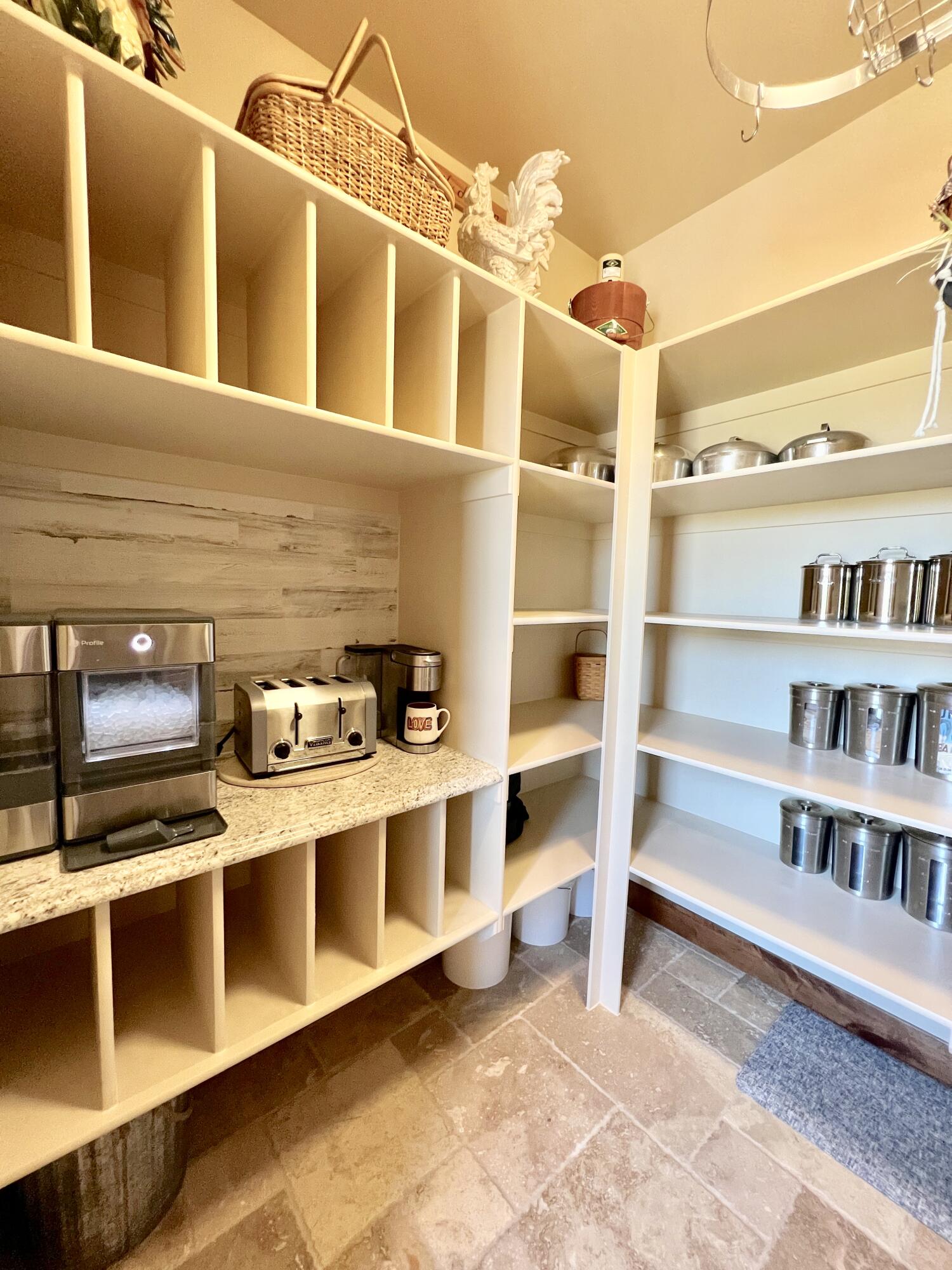 REDSTONE SPRINGS - Residential