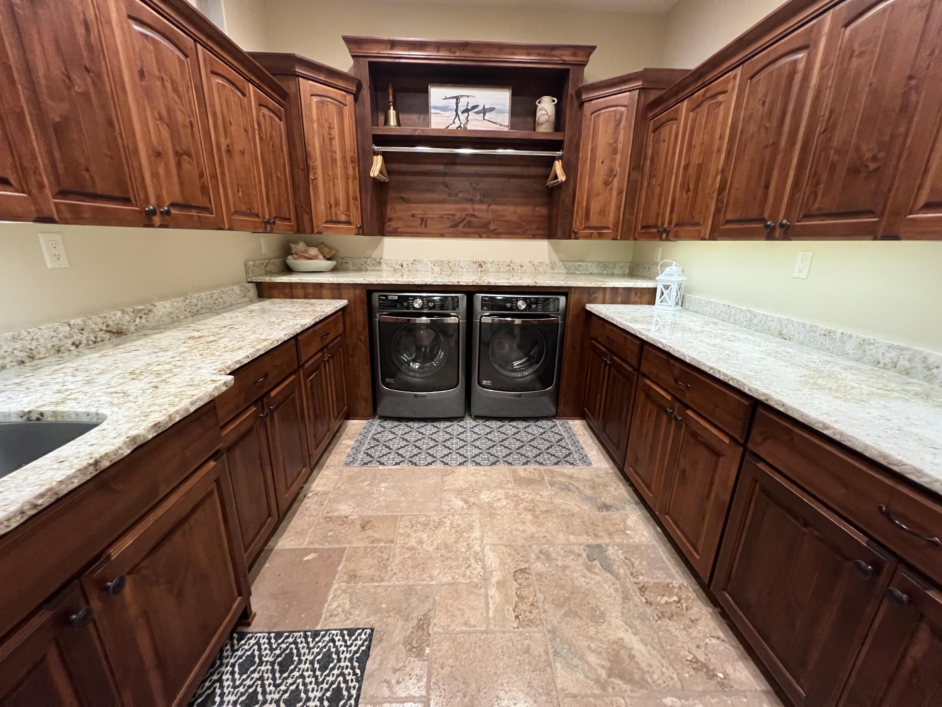 REDSTONE SPRINGS - Residential