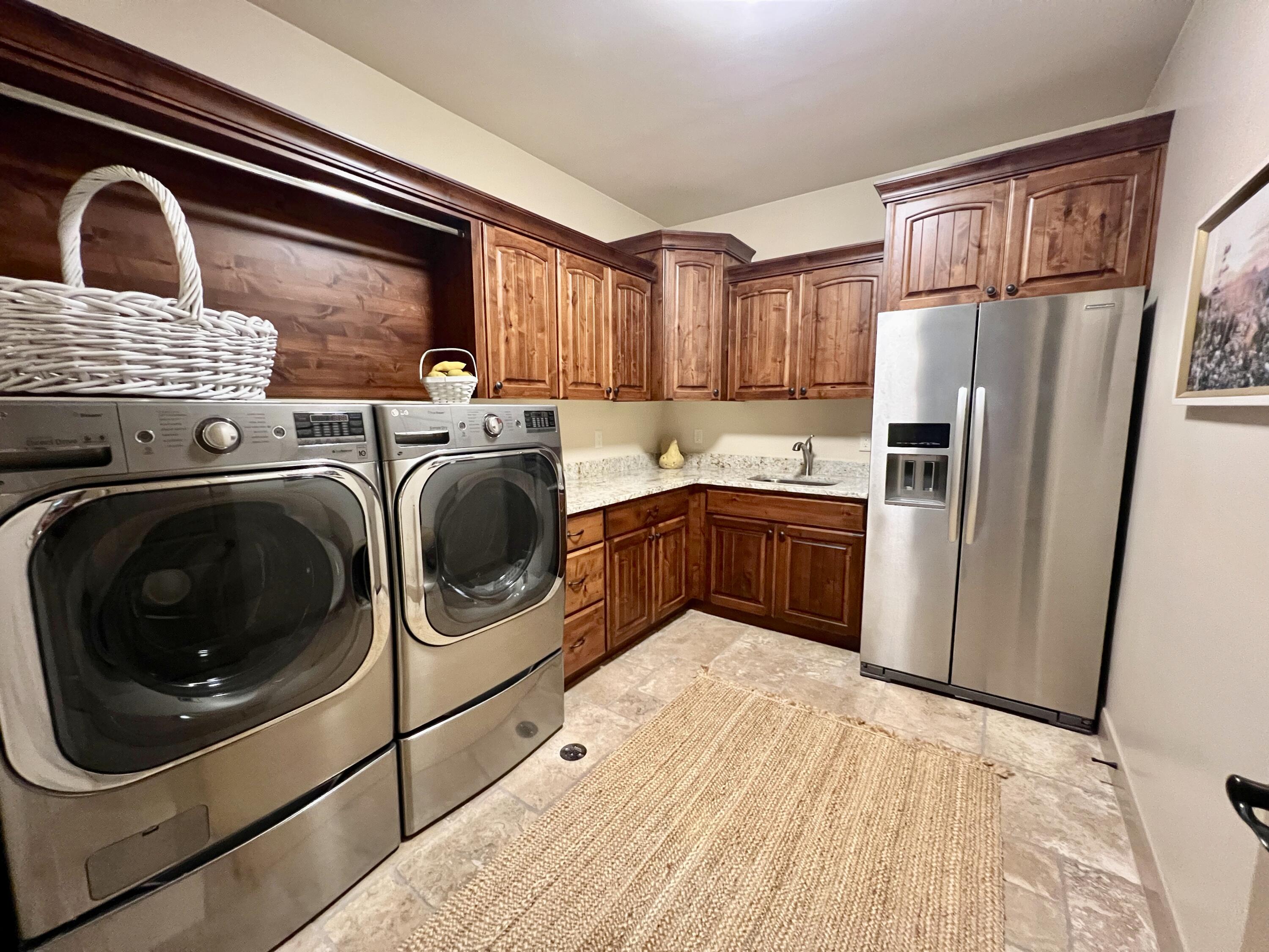 REDSTONE SPRINGS - Residential