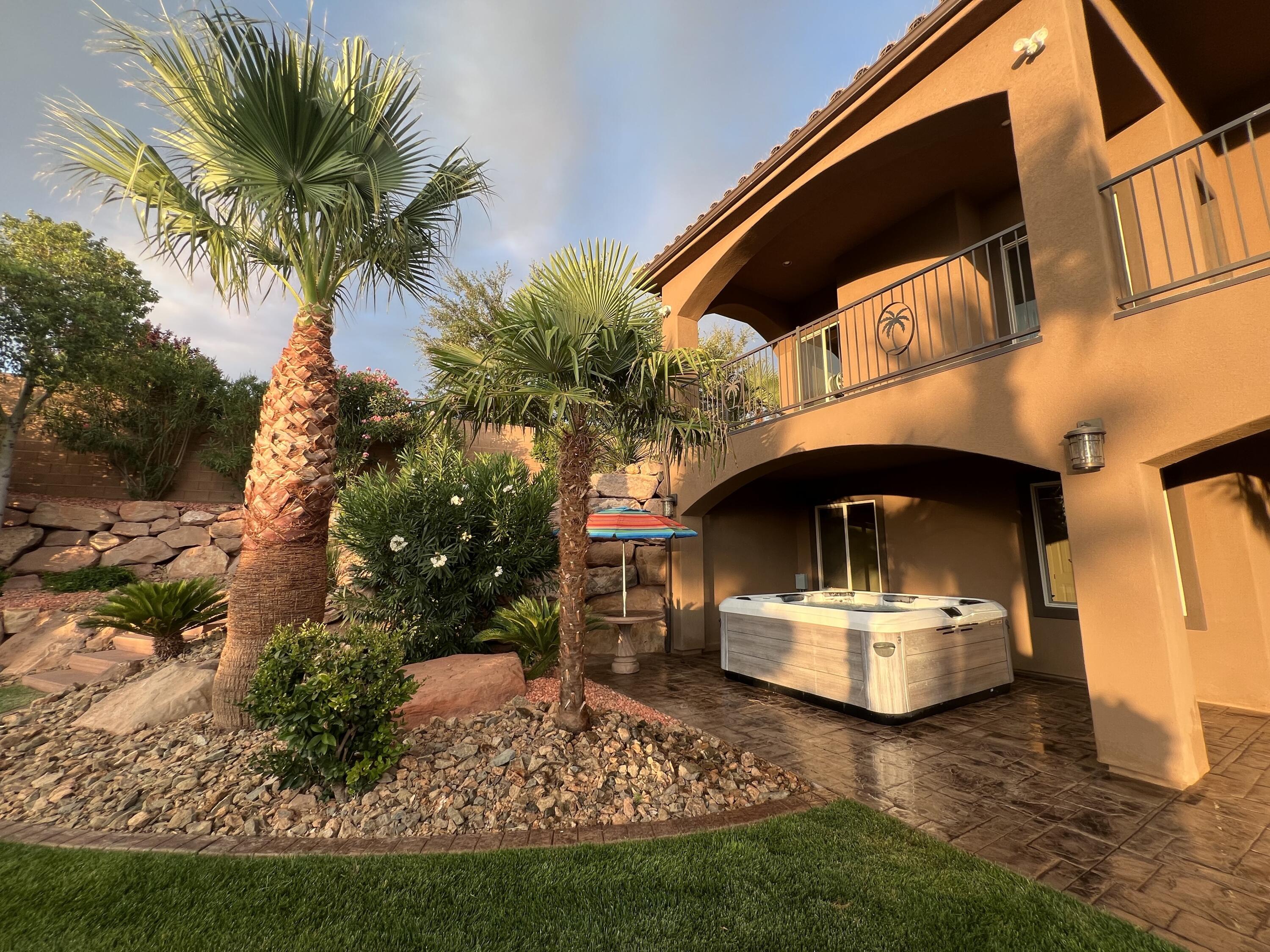 REDSTONE SPRINGS - Residential