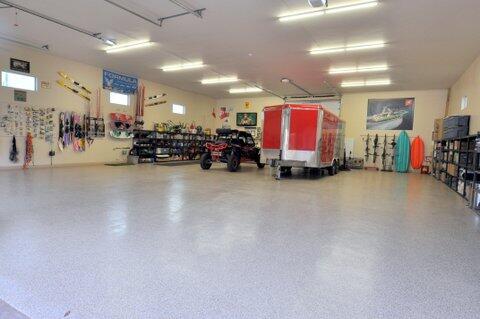 REDSTONE SPRINGS - Residential