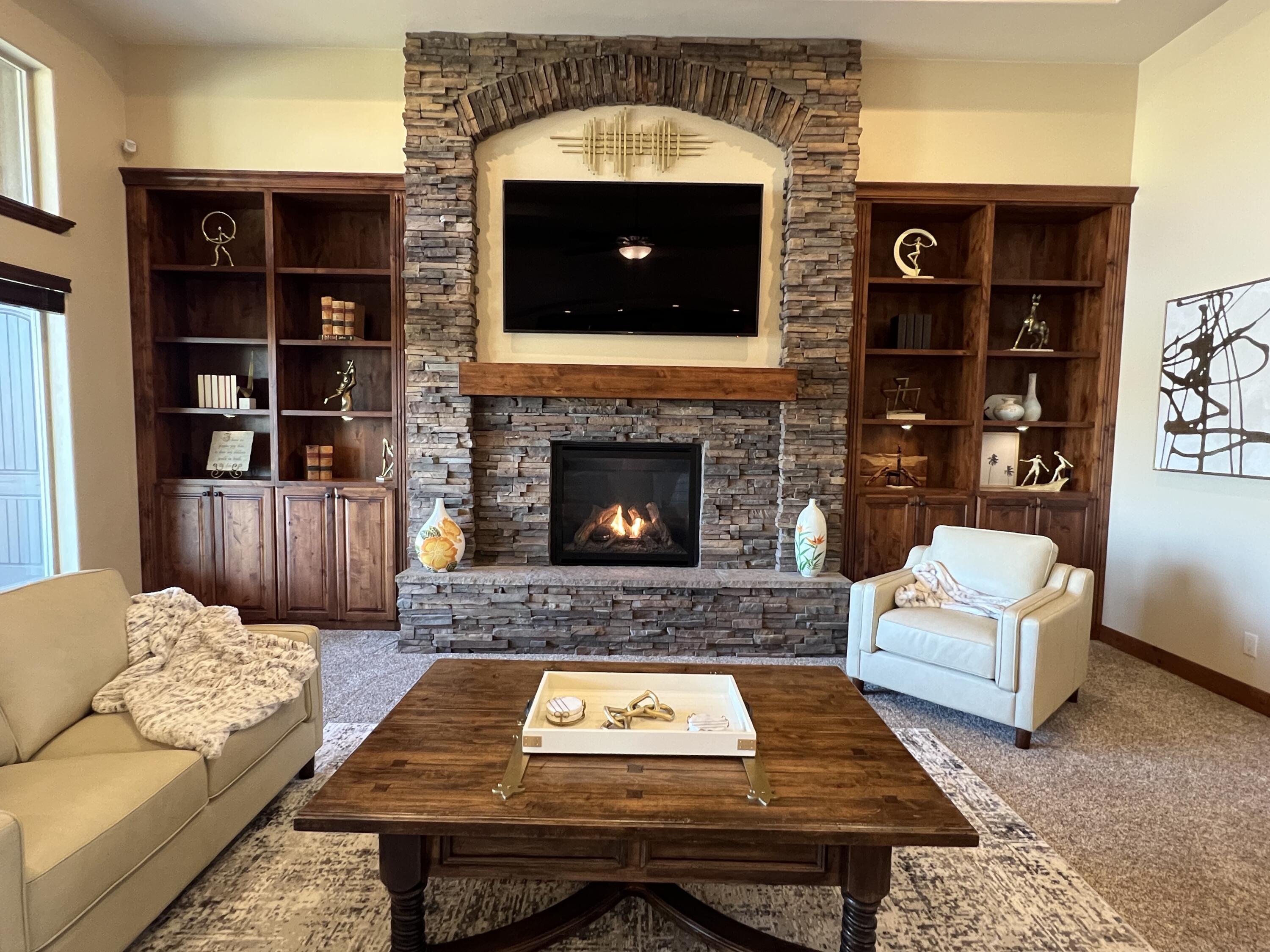 REDSTONE SPRINGS - Residential