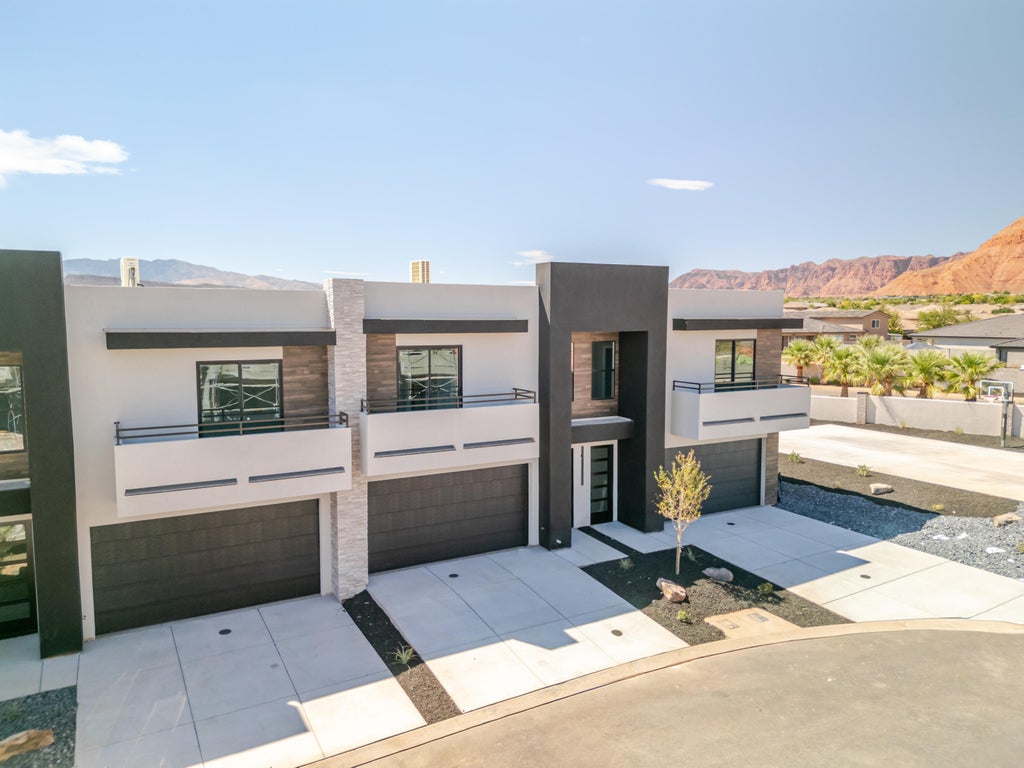 Photo of 2590 Cougar Trail 2 #2, Santa Clara, UT 84765 (MLS # 26-275811)