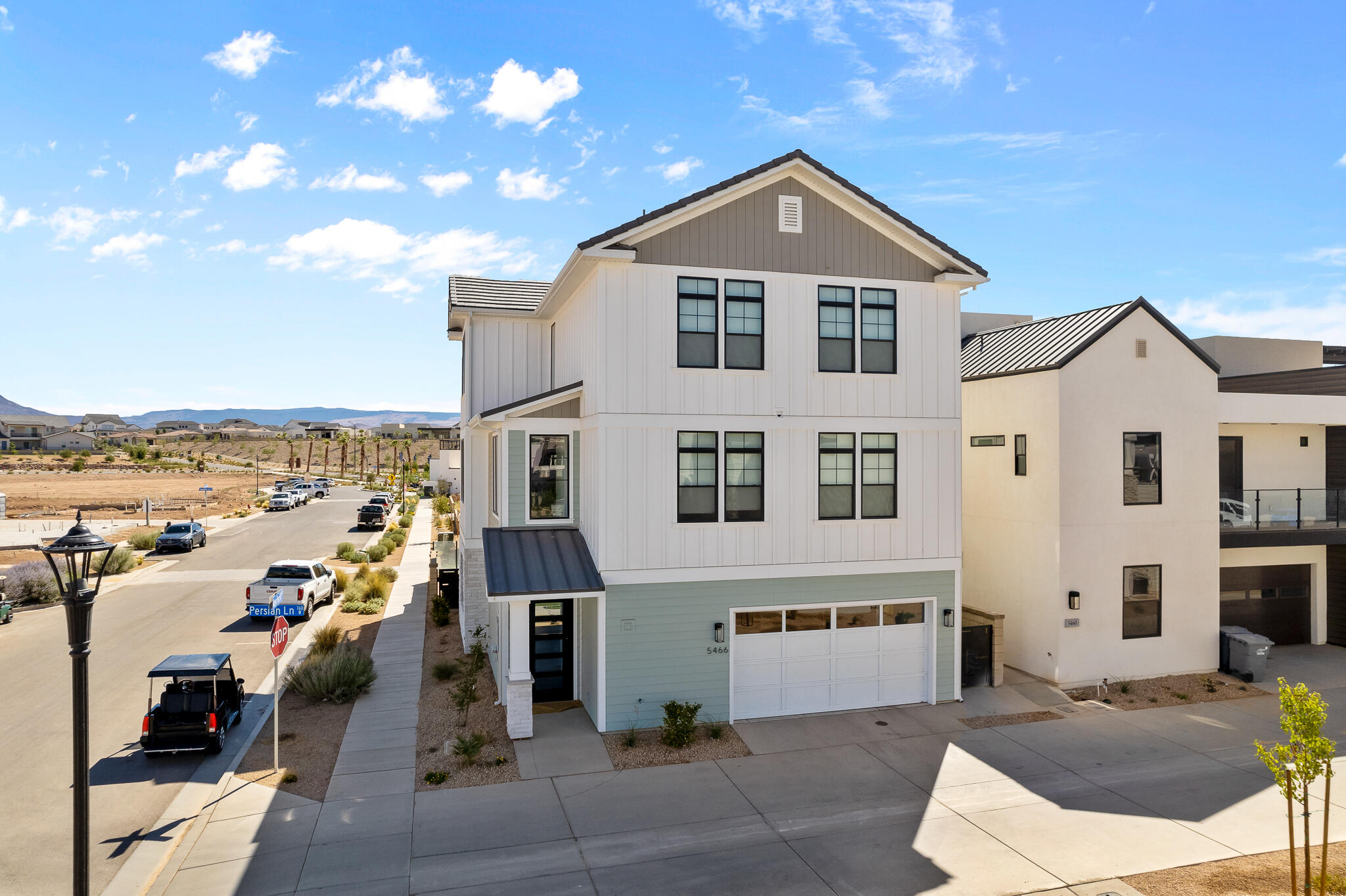 DESERT COLOR RESORT - Residential