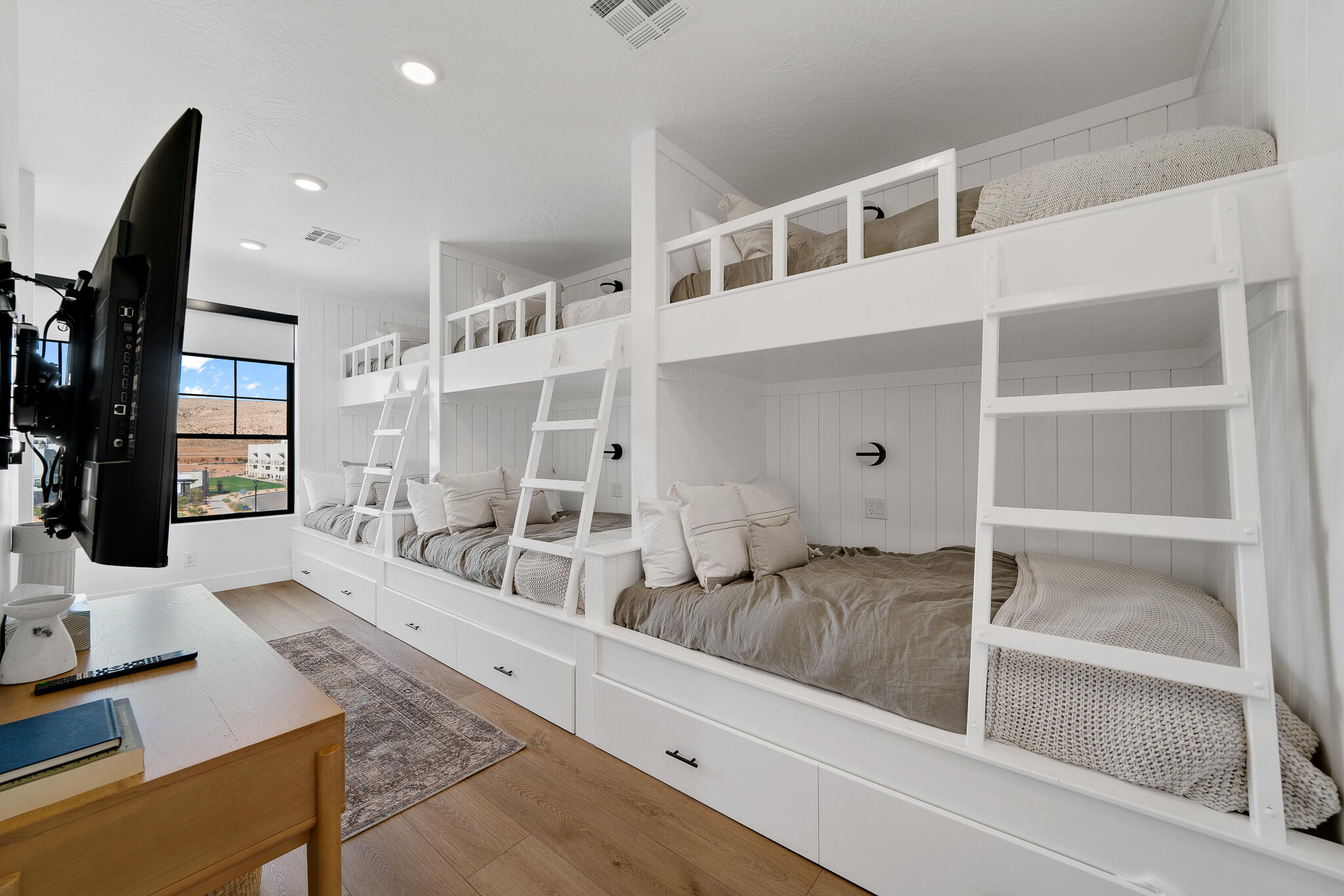 DESERT COLOR RESORT - Residential