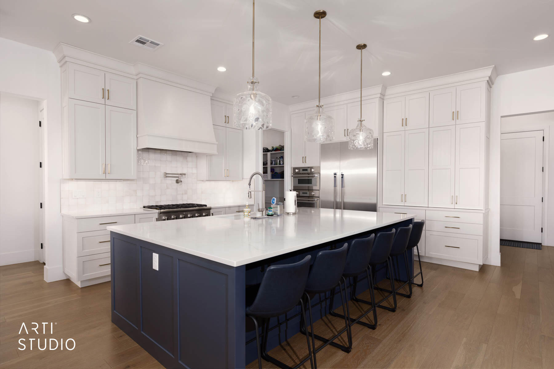 WASHINGTON VISTA - Residential