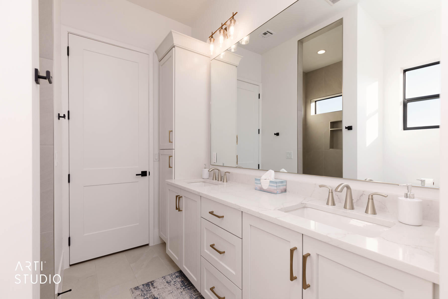 WASHINGTON VISTA - Residential