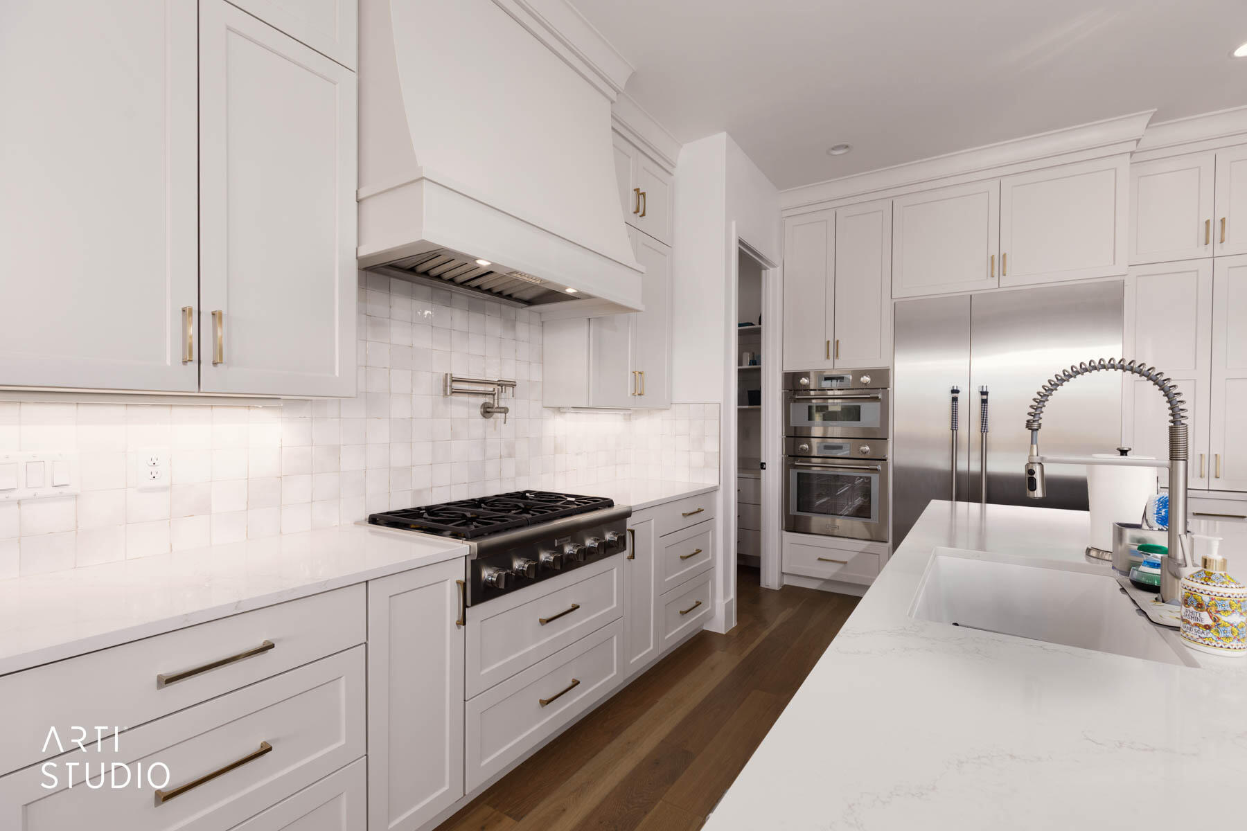 WASHINGTON VISTA - Residential