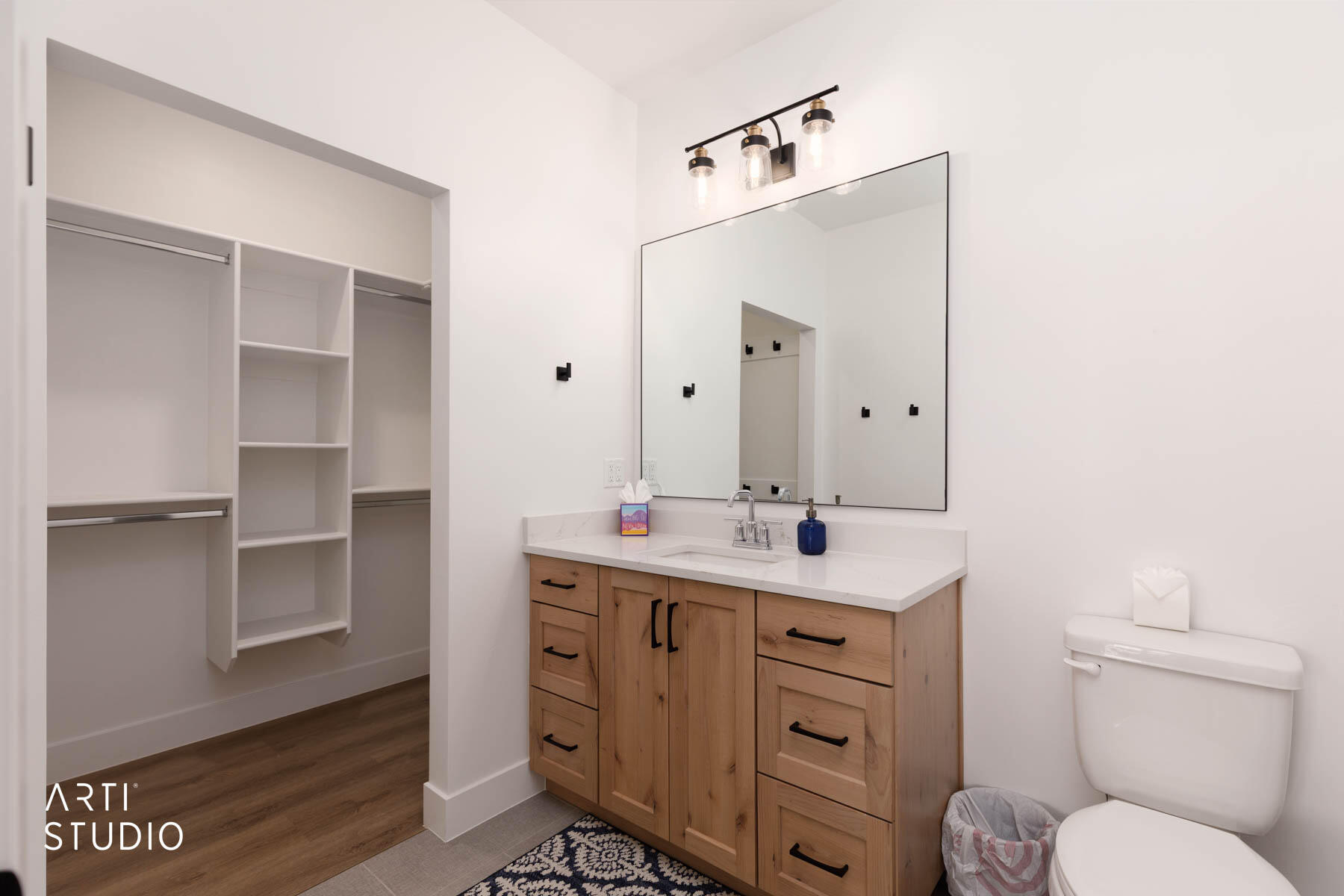 WASHINGTON VISTA - Residential