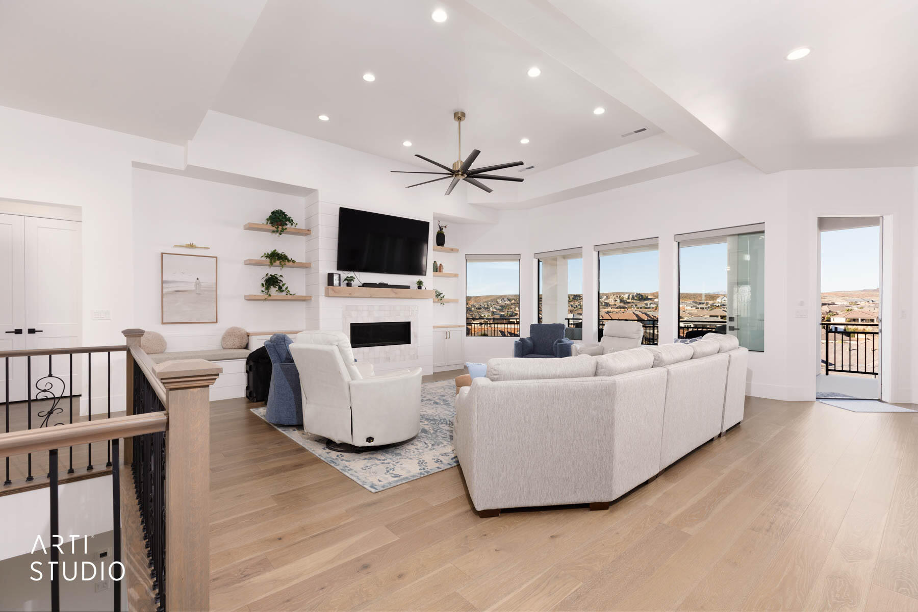 WASHINGTON VISTA - Residential