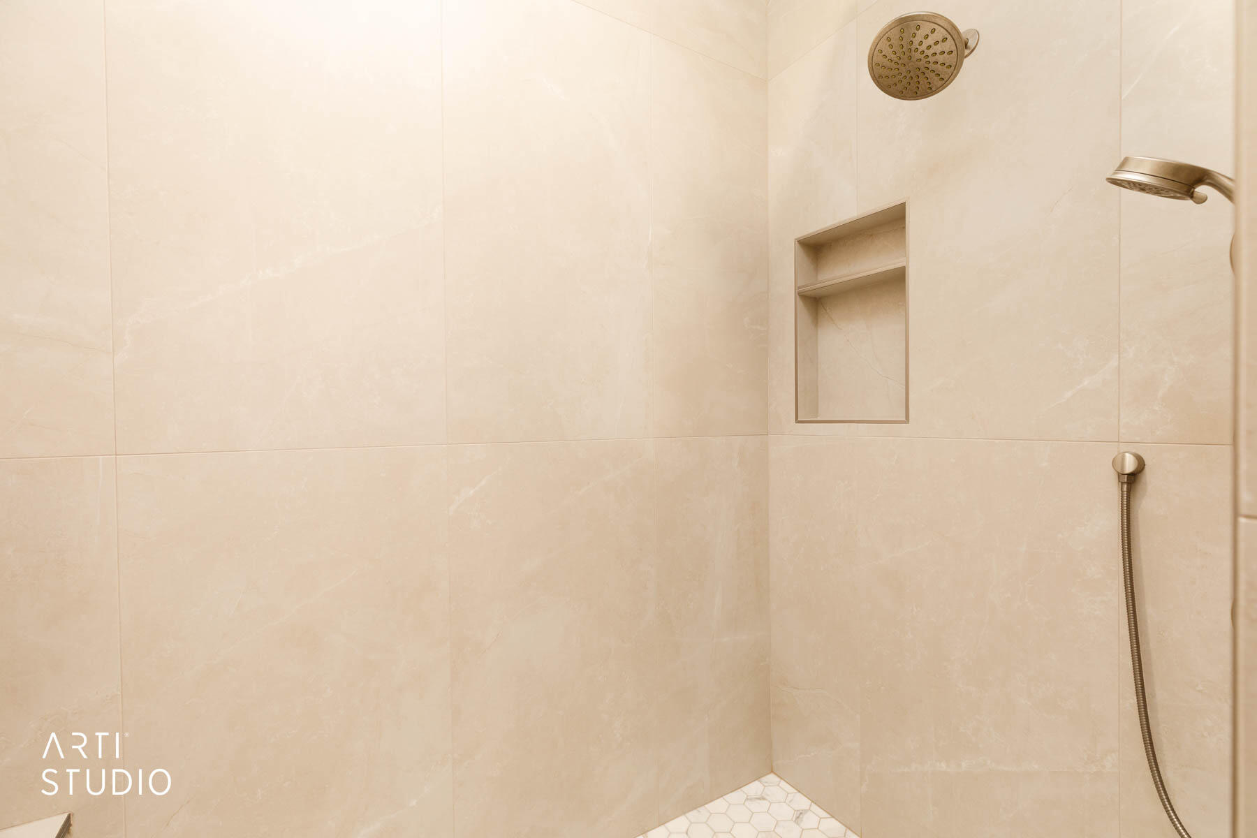 WASHINGTON VISTA - Residential