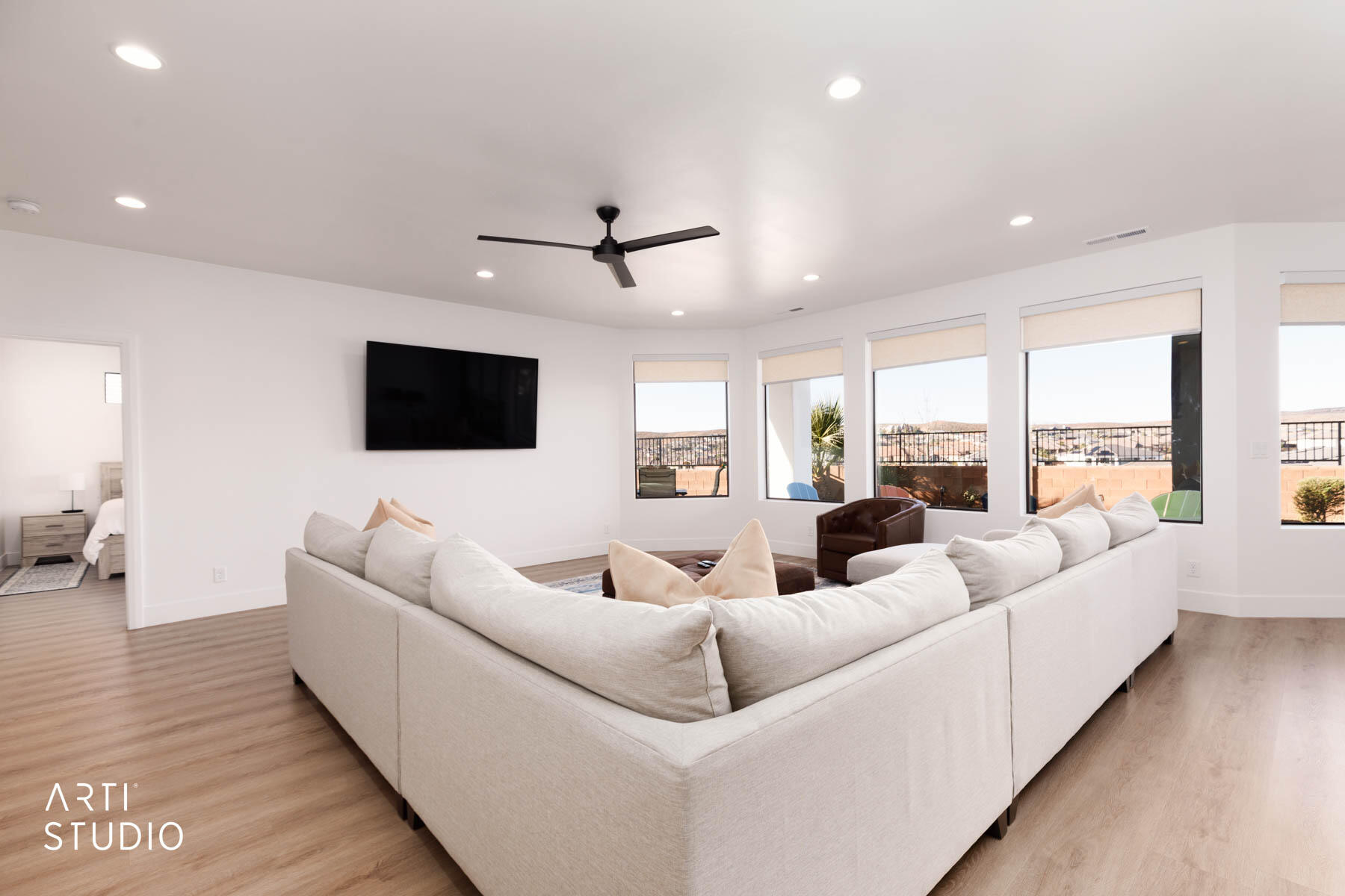 WASHINGTON VISTA - Residential