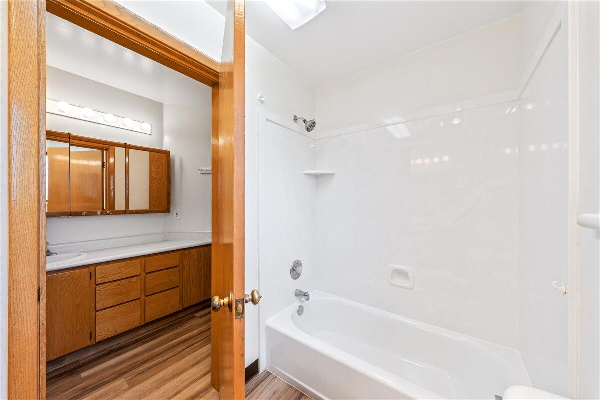 SHORT CREEK - Residential Income