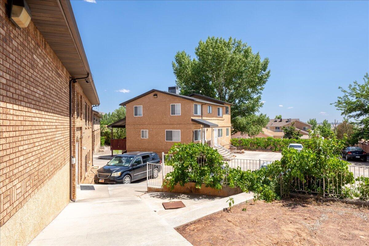 SHORT CREEK - Residential Income