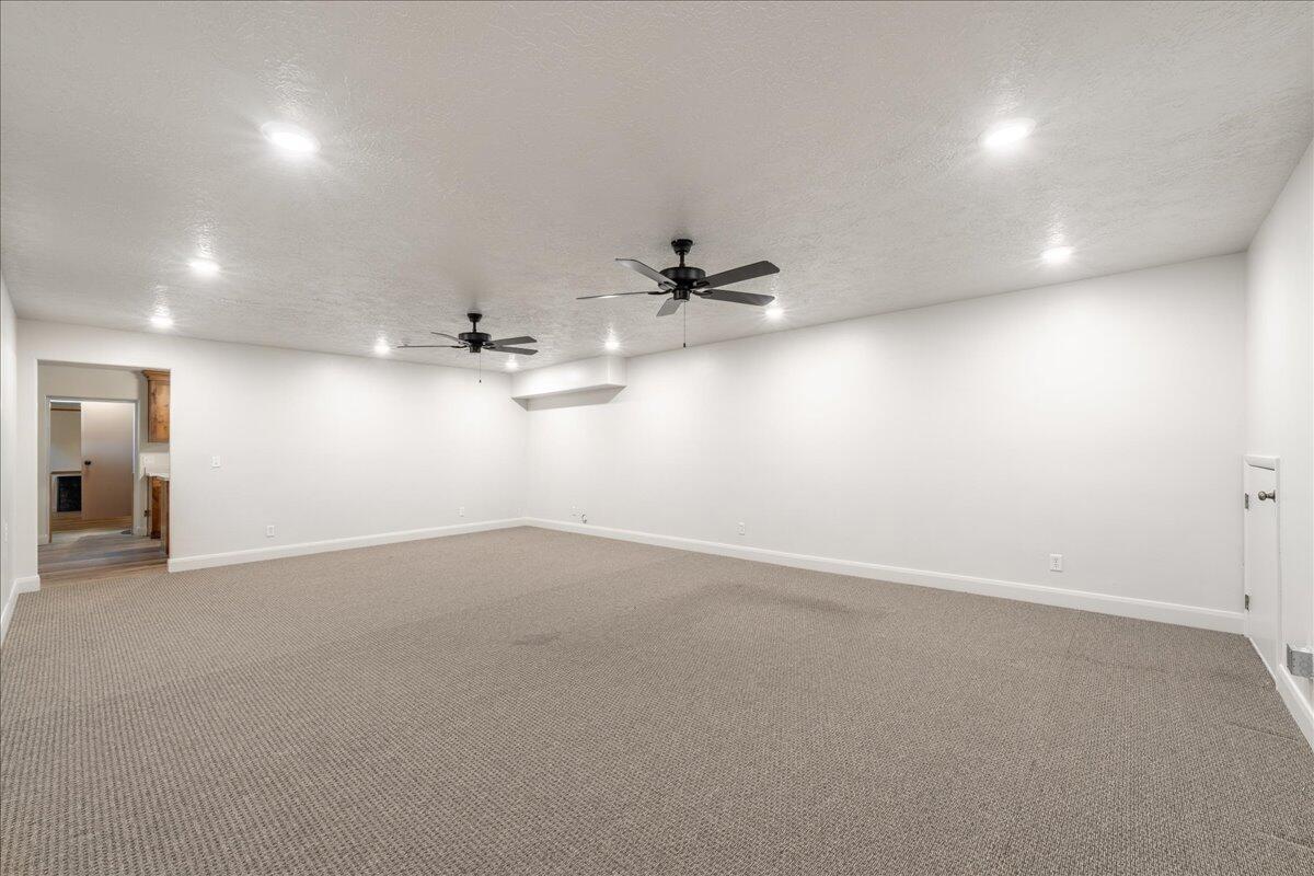 SHORT CREEK - Residential Income