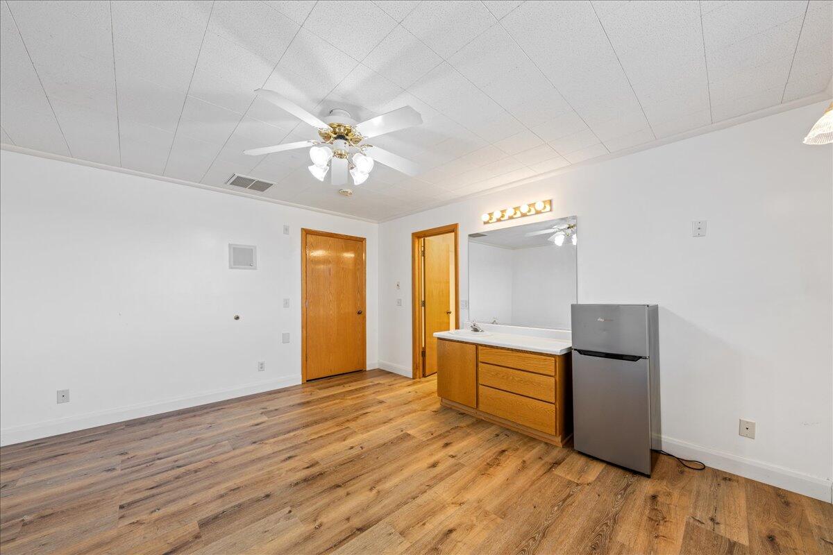 SHORT CREEK - Residential Income