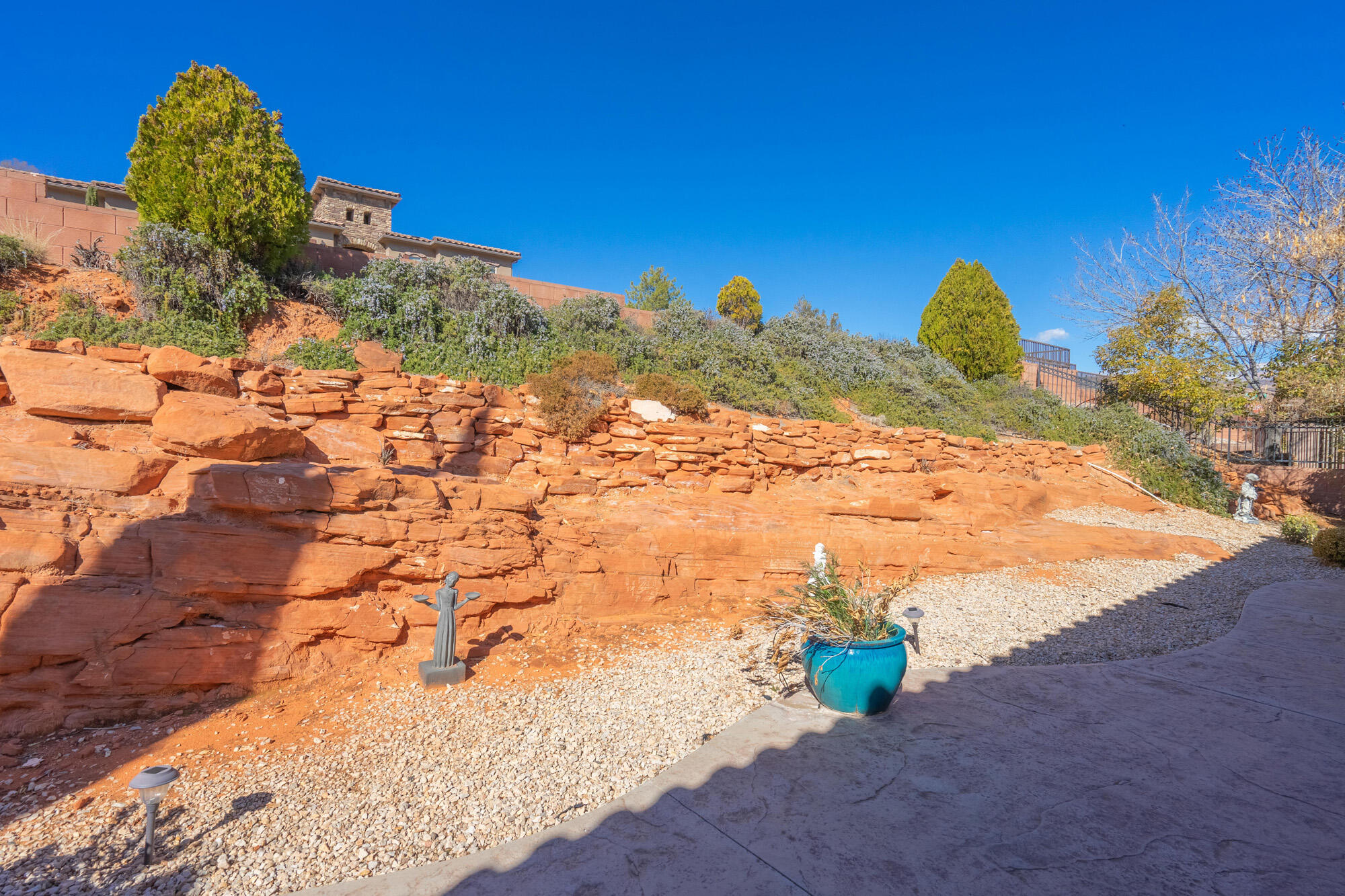 SHADOW BLUFF - Residential