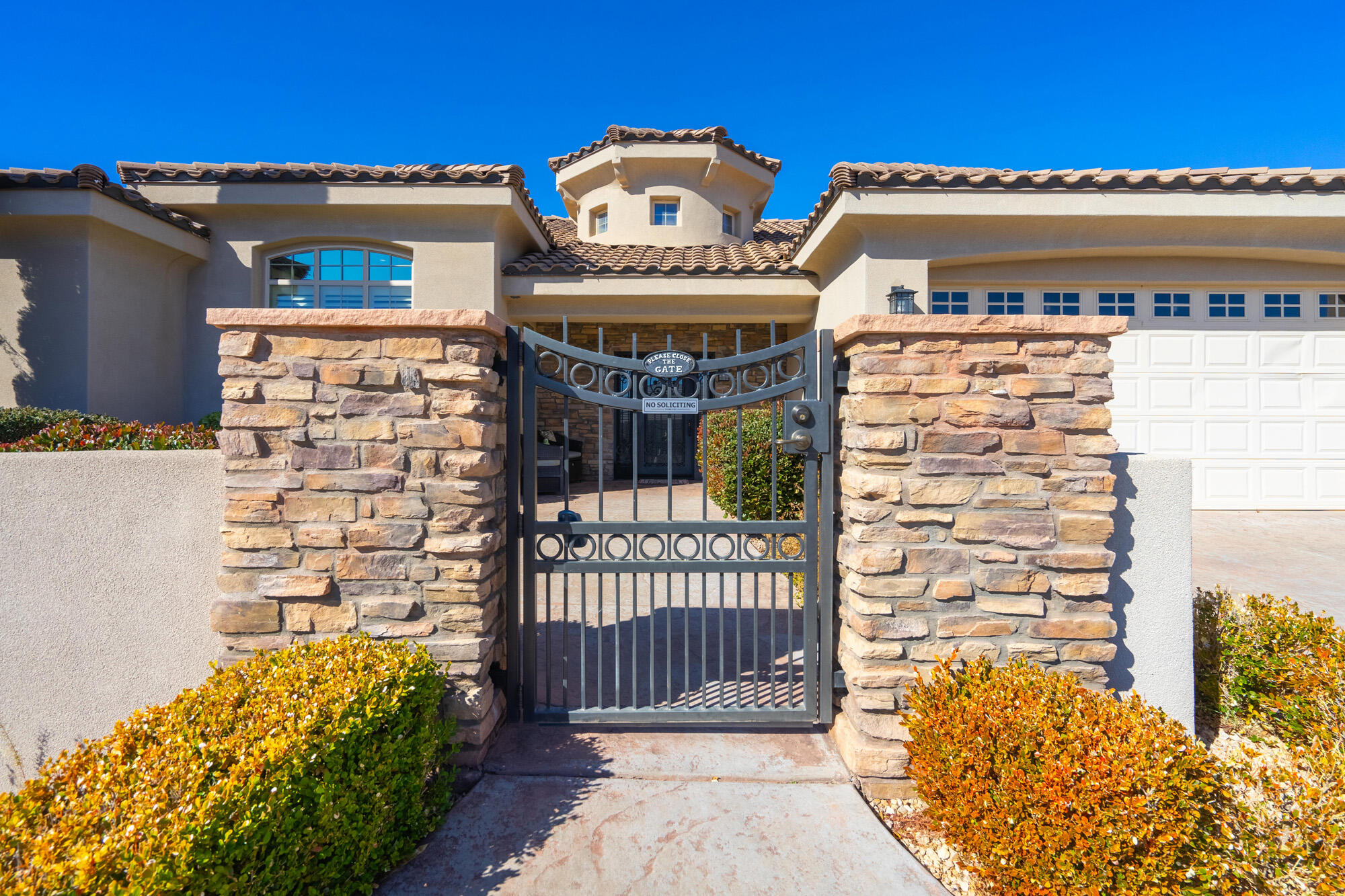 SHADOW BLUFF - Residential