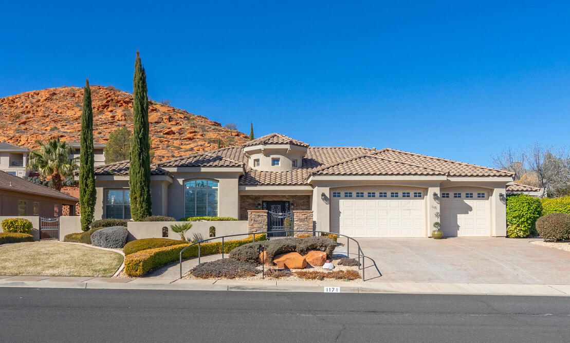 SHADOW BLUFF - Residential