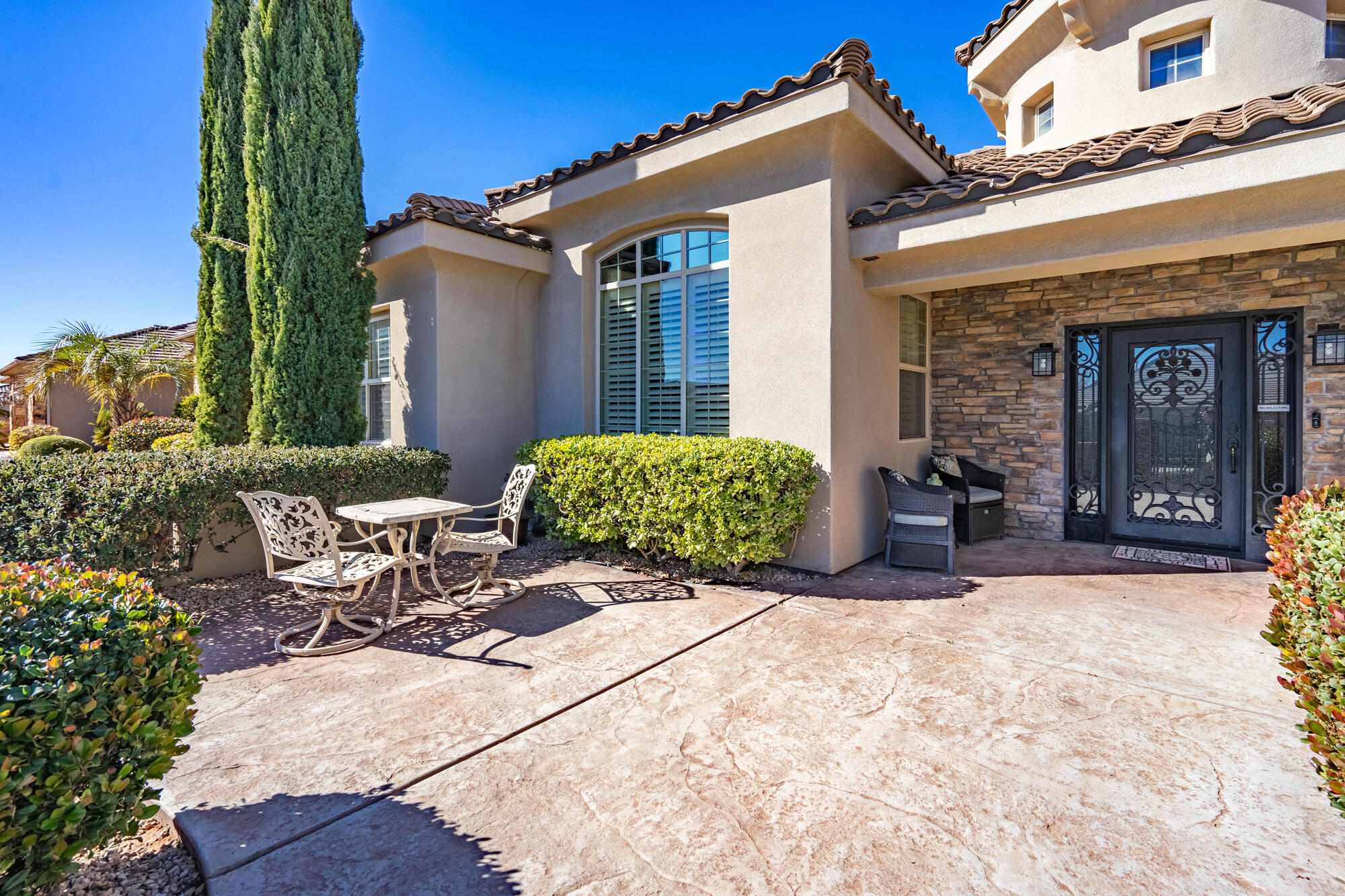 SHADOW BLUFF - Residential