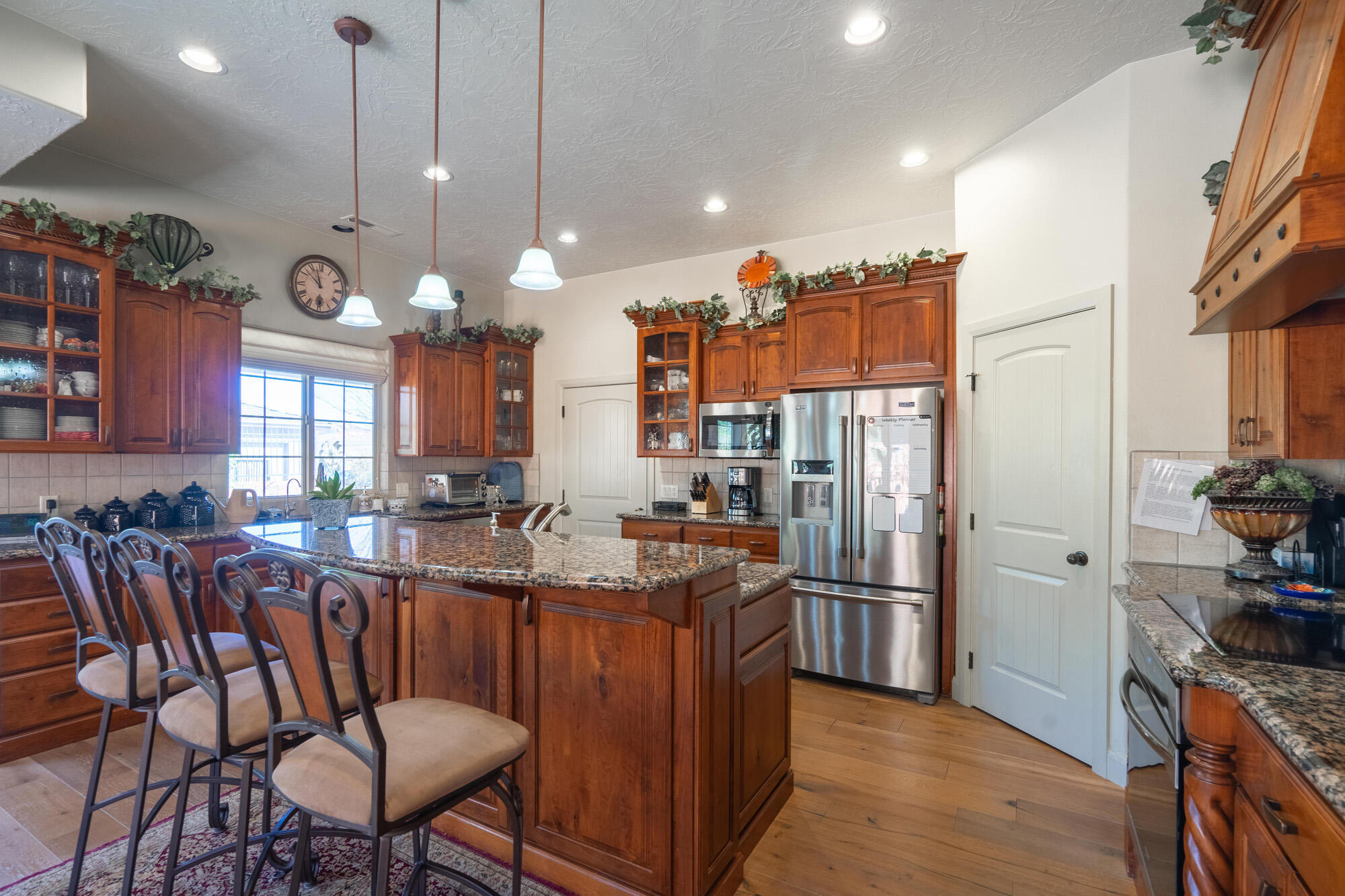 SHADOW BLUFF - Residential