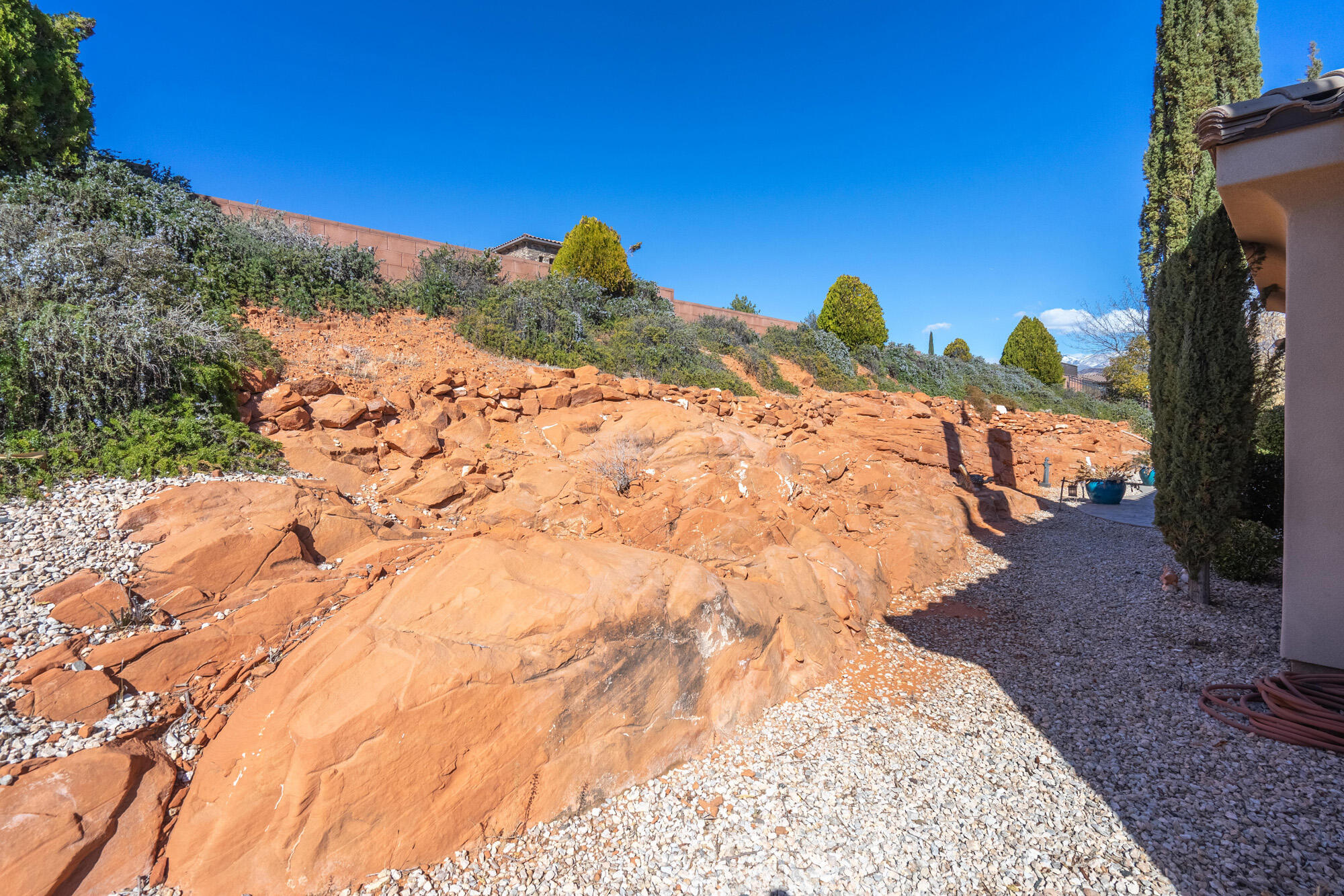 SHADOW BLUFF - Residential