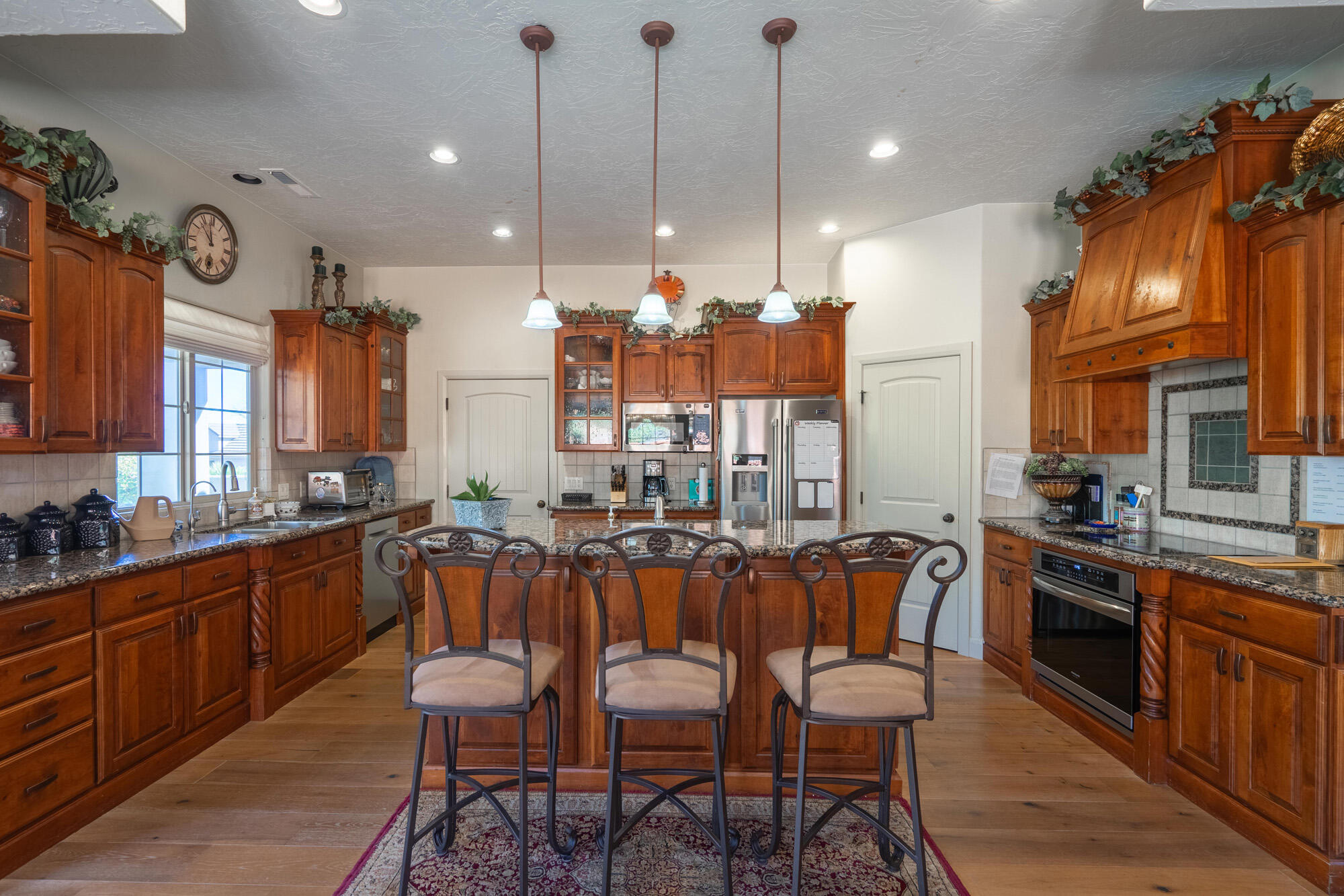 SHADOW BLUFF - Residential