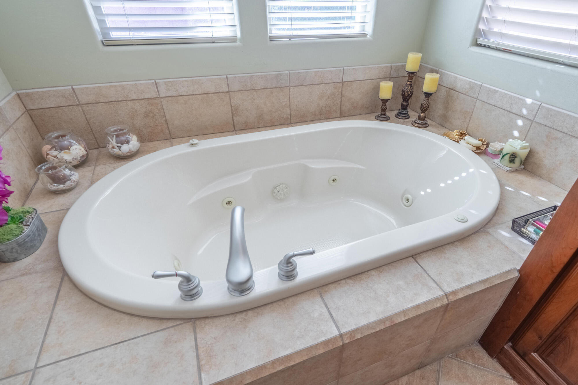 SHADOW BLUFF - Residential