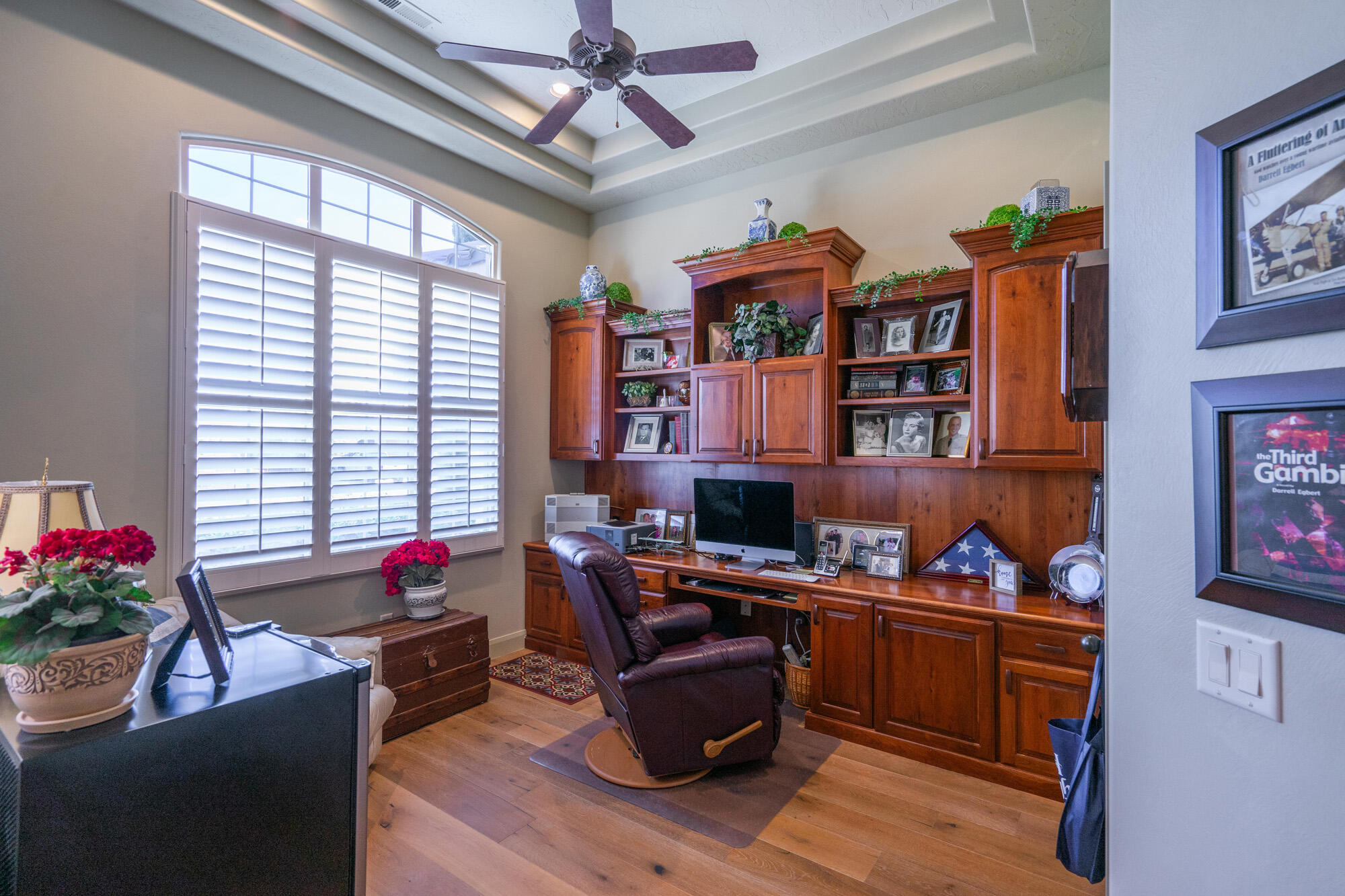 SHADOW BLUFF - Residential