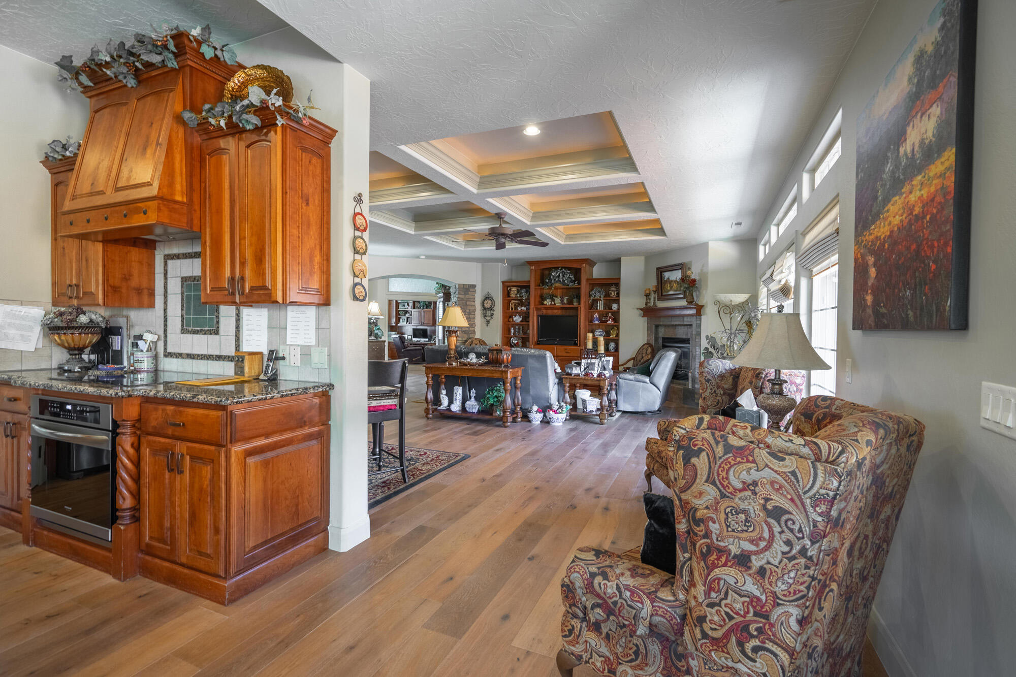 SHADOW BLUFF - Residential