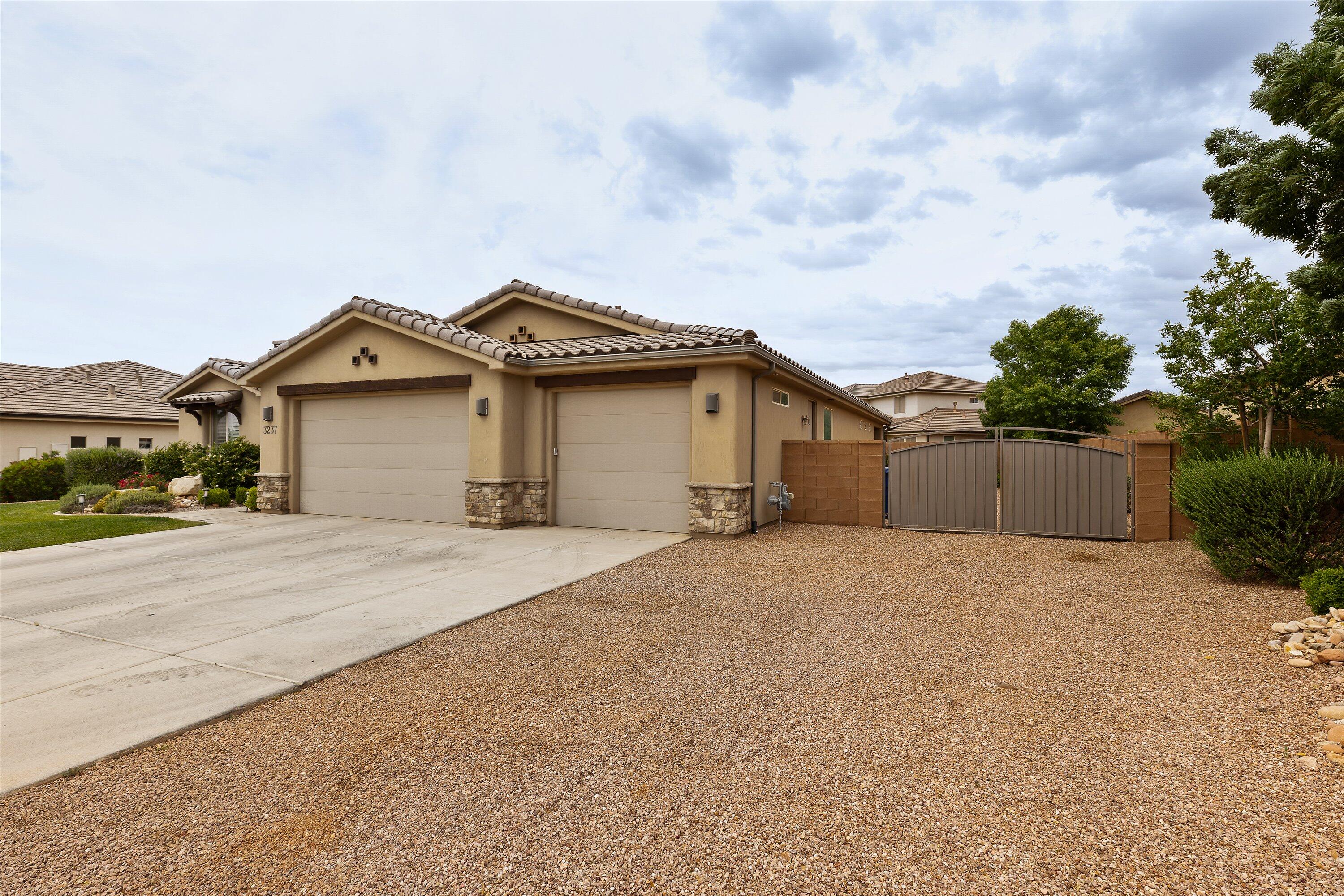 REDWOOD ESTATES - Residential