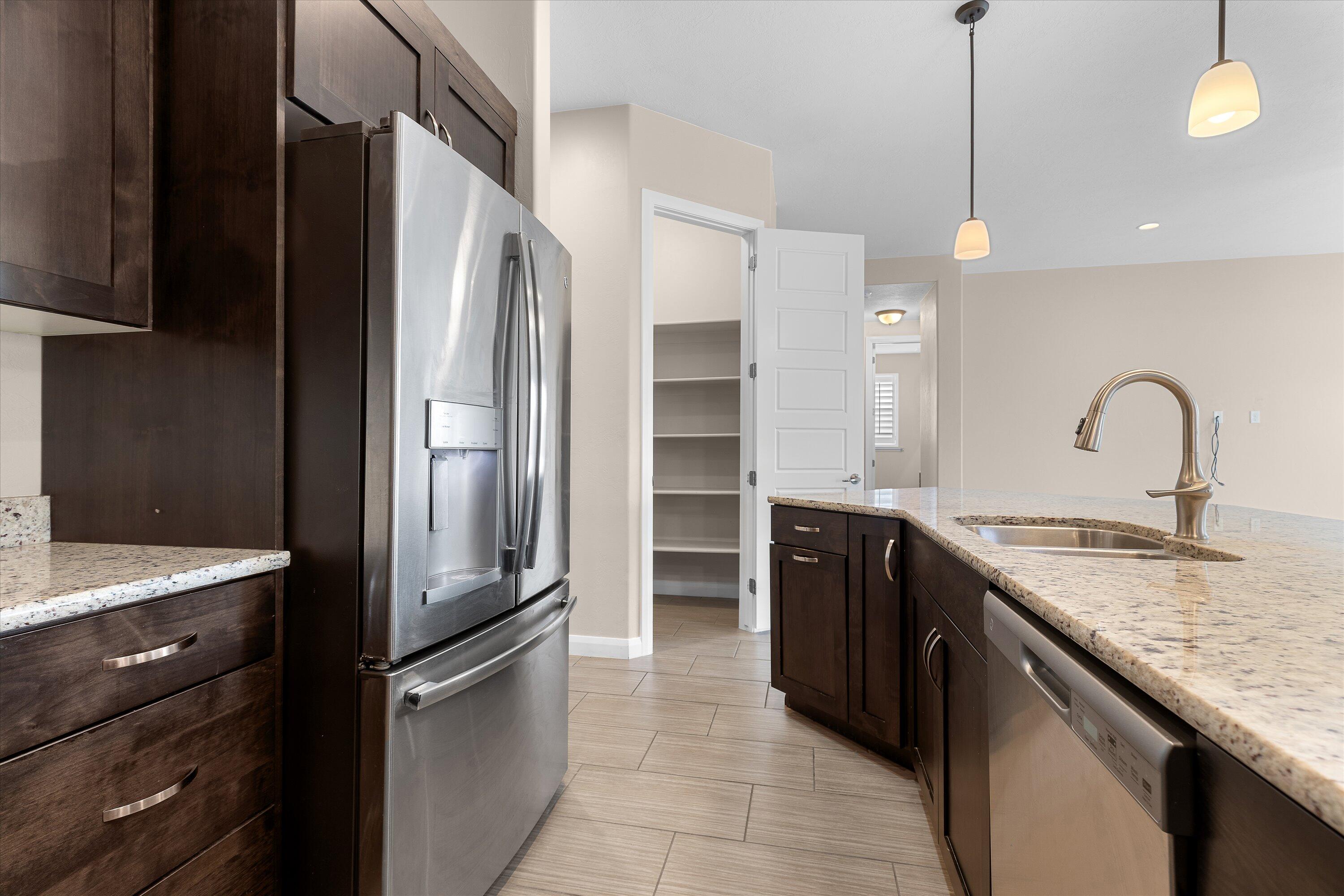 REDWOOD ESTATES - Residential