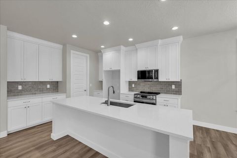 Tiny photo for 3935 S 2160 W, Hurricane, UT 84737 (MLS # 26-271705)
