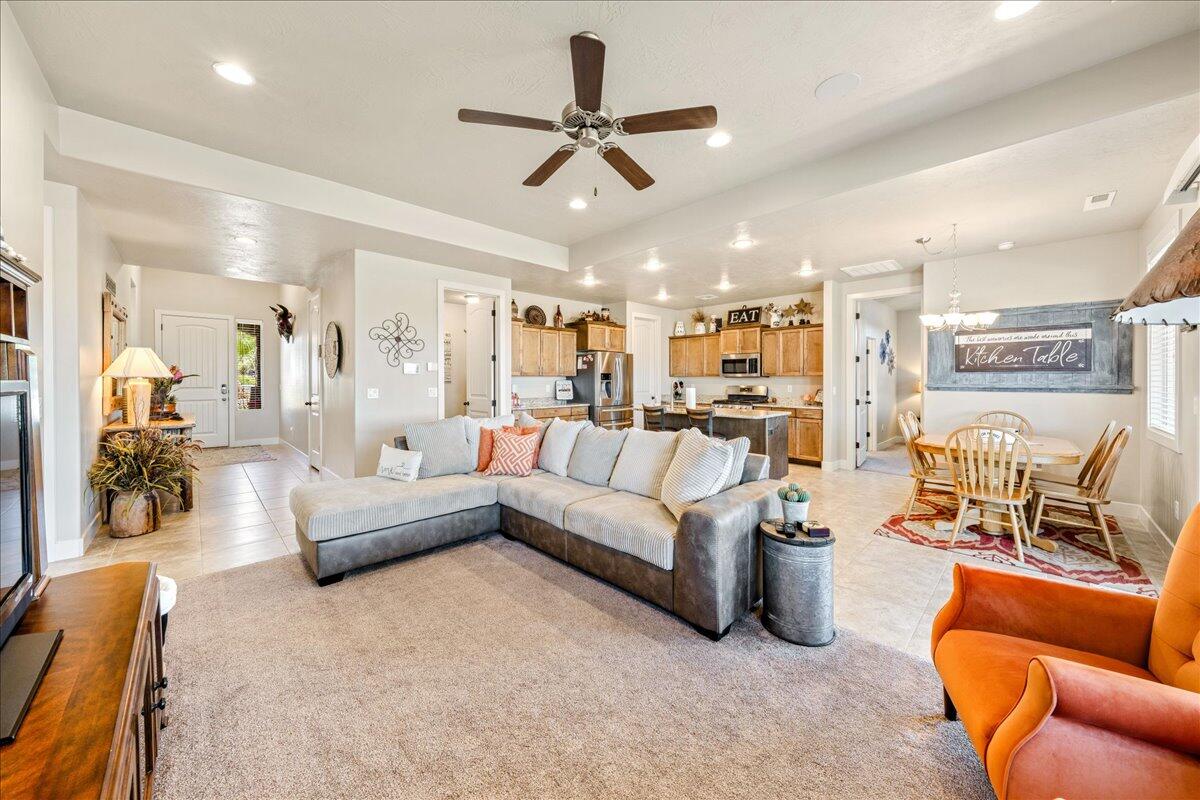 IVY WOOD - Residential